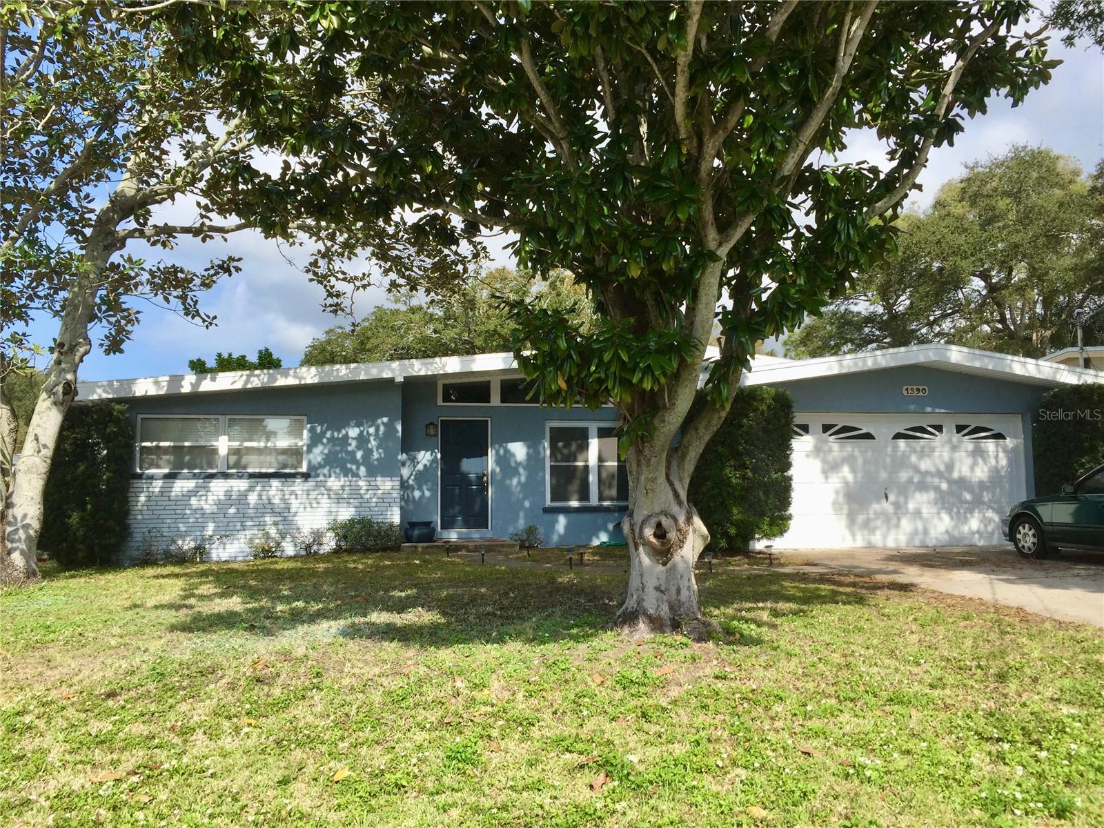 1390 SATSUMA ST Property Photo 1