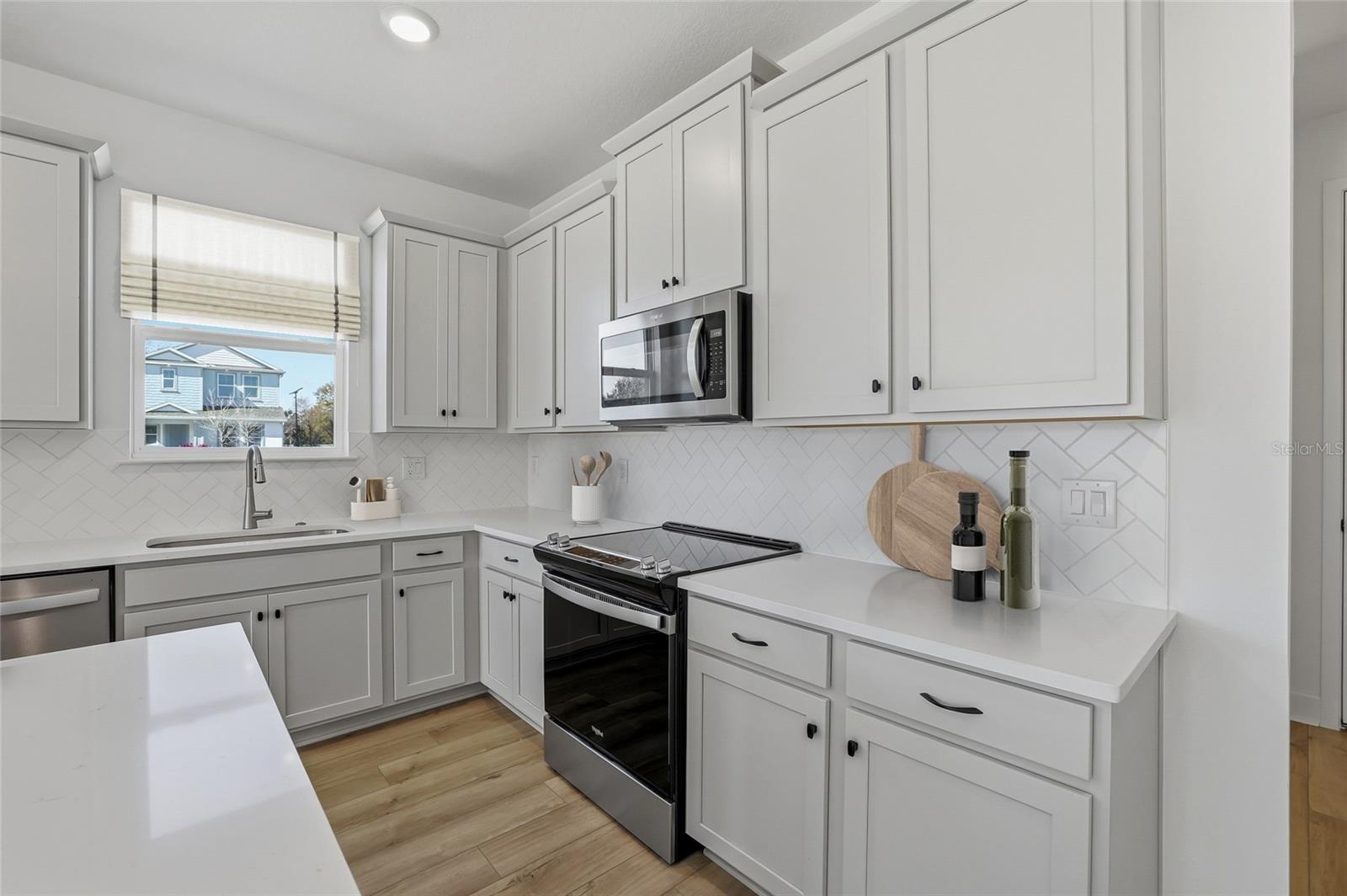 2015 Amelia Bay Pl Property Photo 5