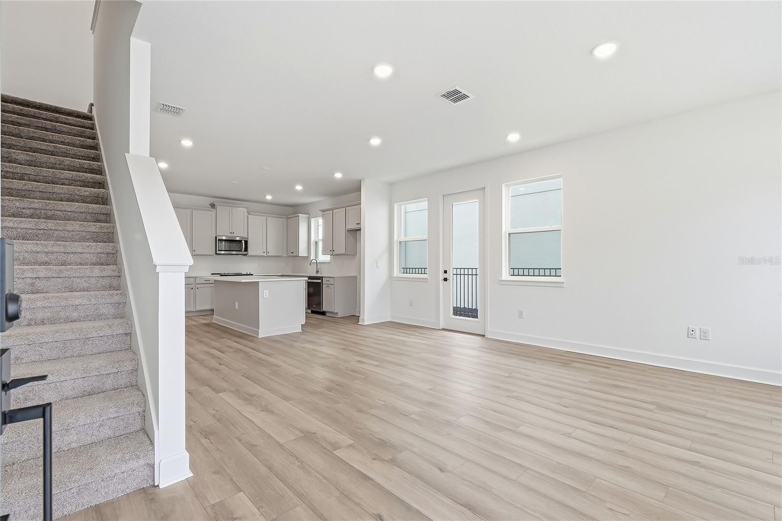 2015 Amelia Bay Pl Property Photo 6