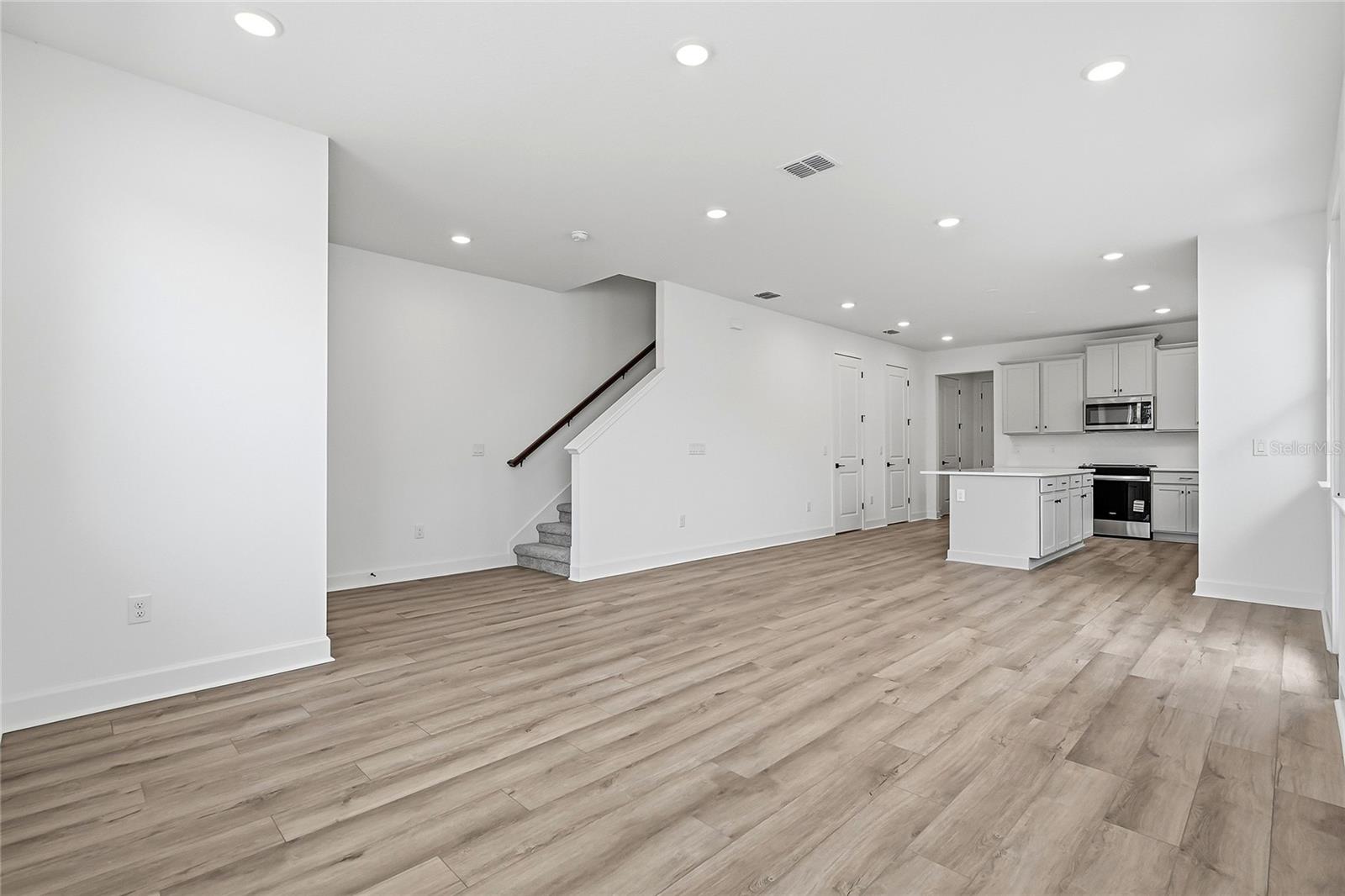 2015 Amelia Bay Pl Property Photo 7