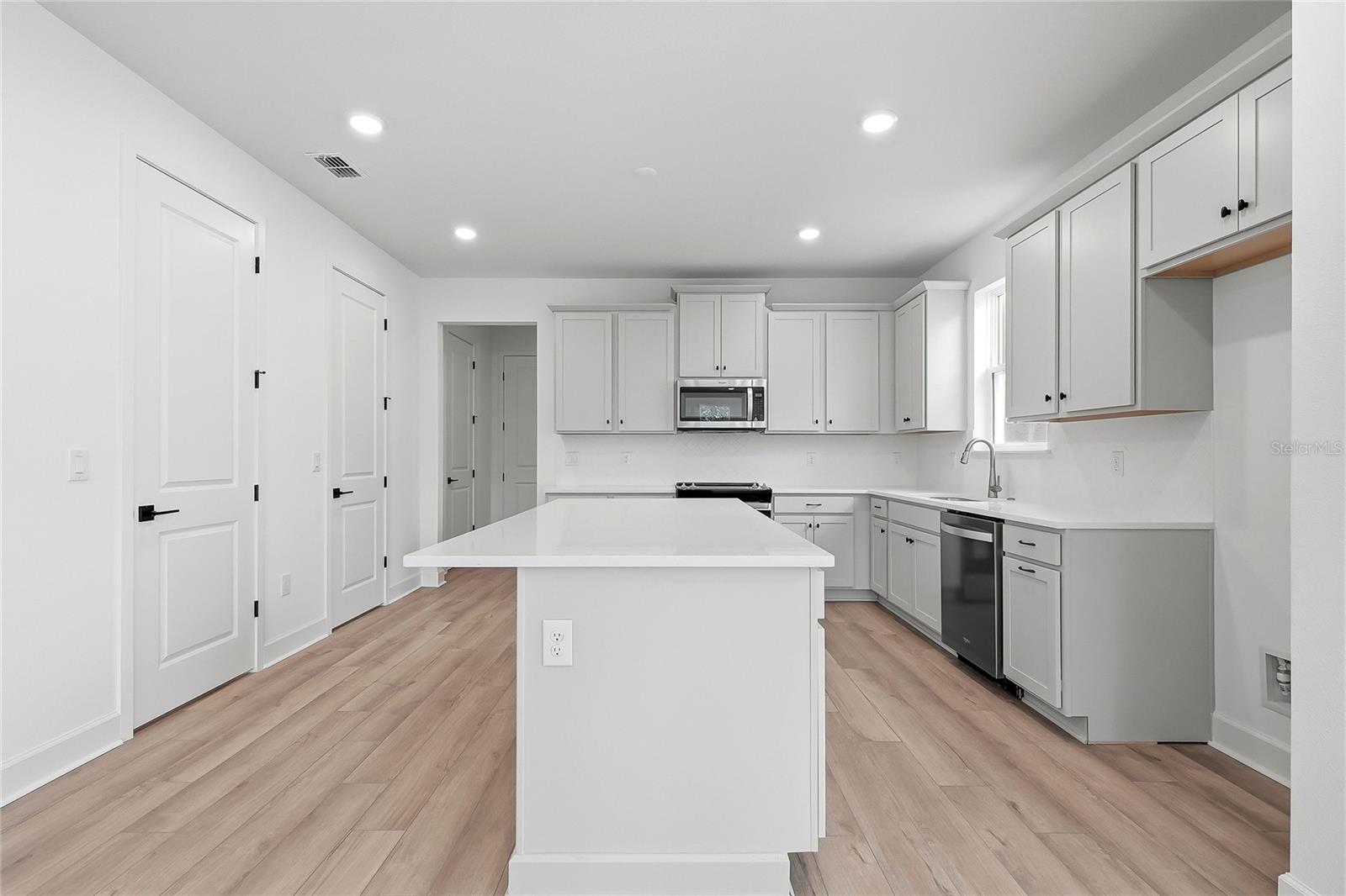 2015 Amelia Bay Pl Property Photo 11