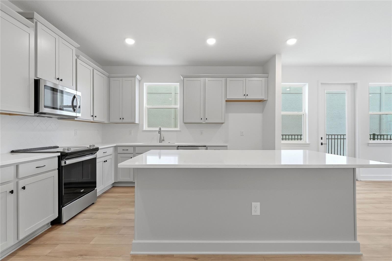 2015 Amelia Bay Pl Property Photo 13