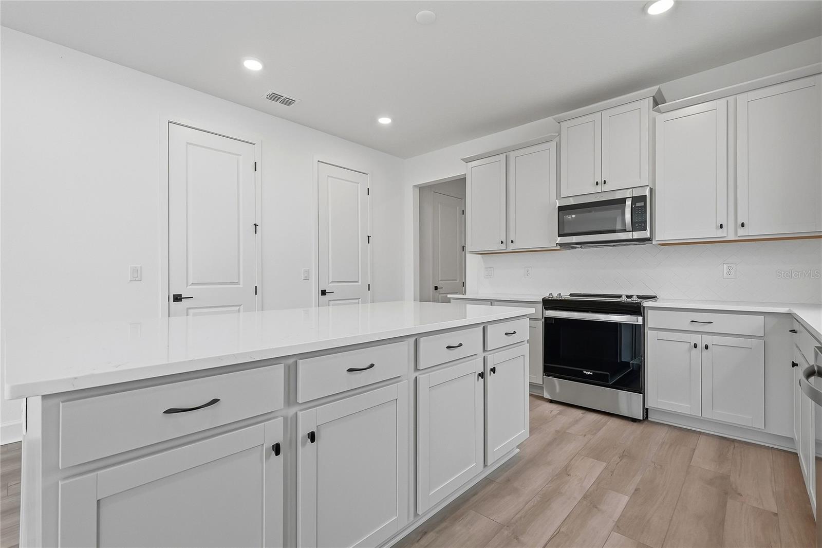 2015 Amelia Bay Pl Property Photo 17