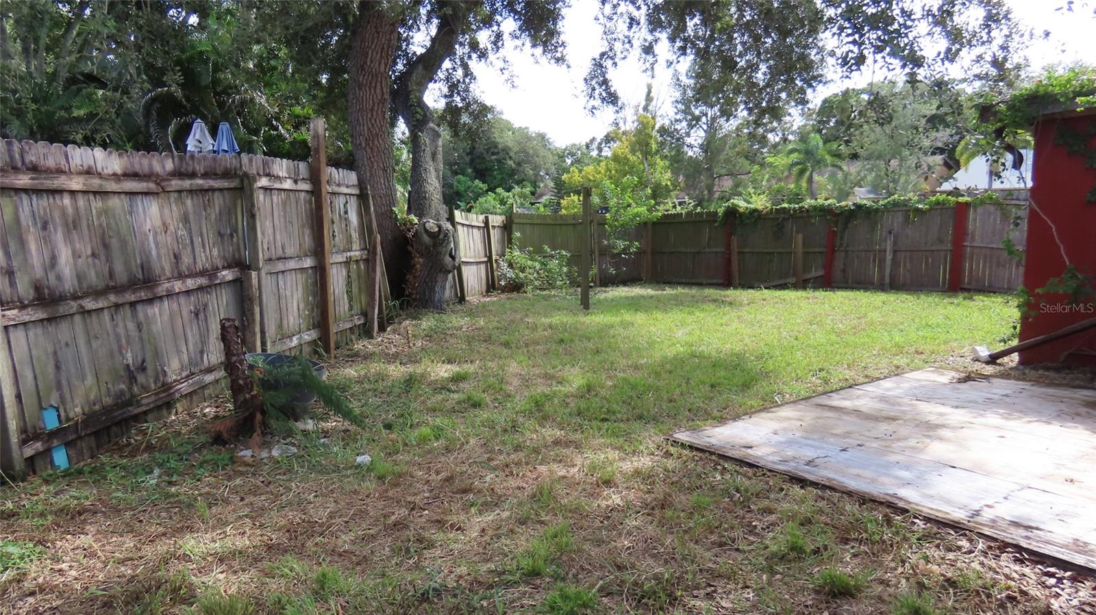3326 Whispering Dr N Property Photo 2