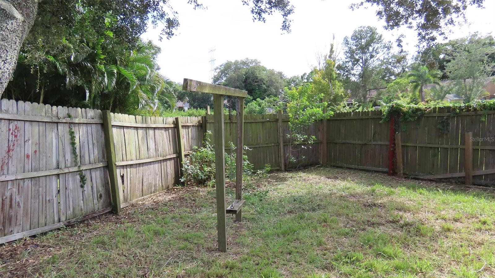 3326 Whispering Dr N Property Photo 3