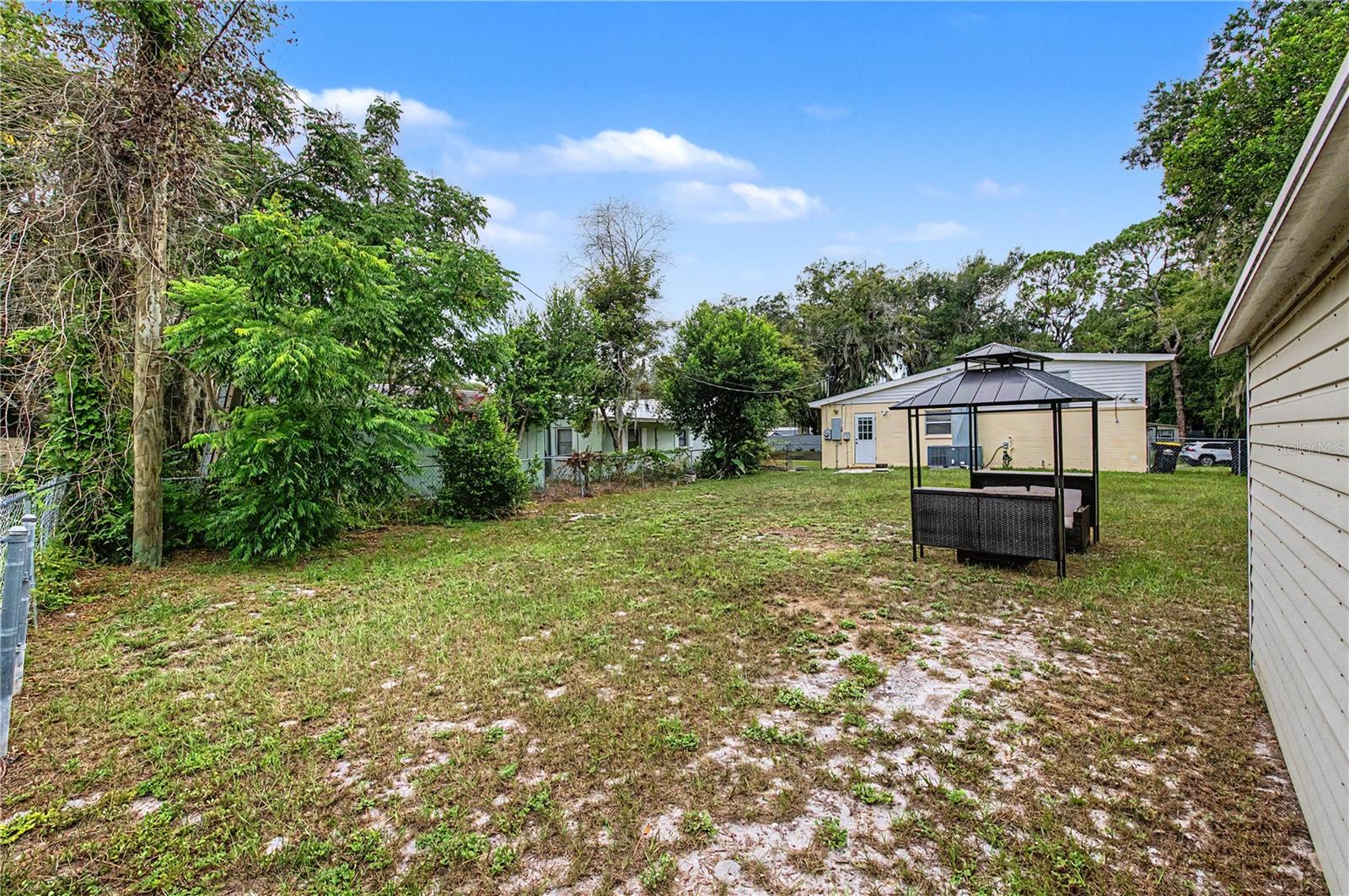 305 Cordova Rd Property Photo 24