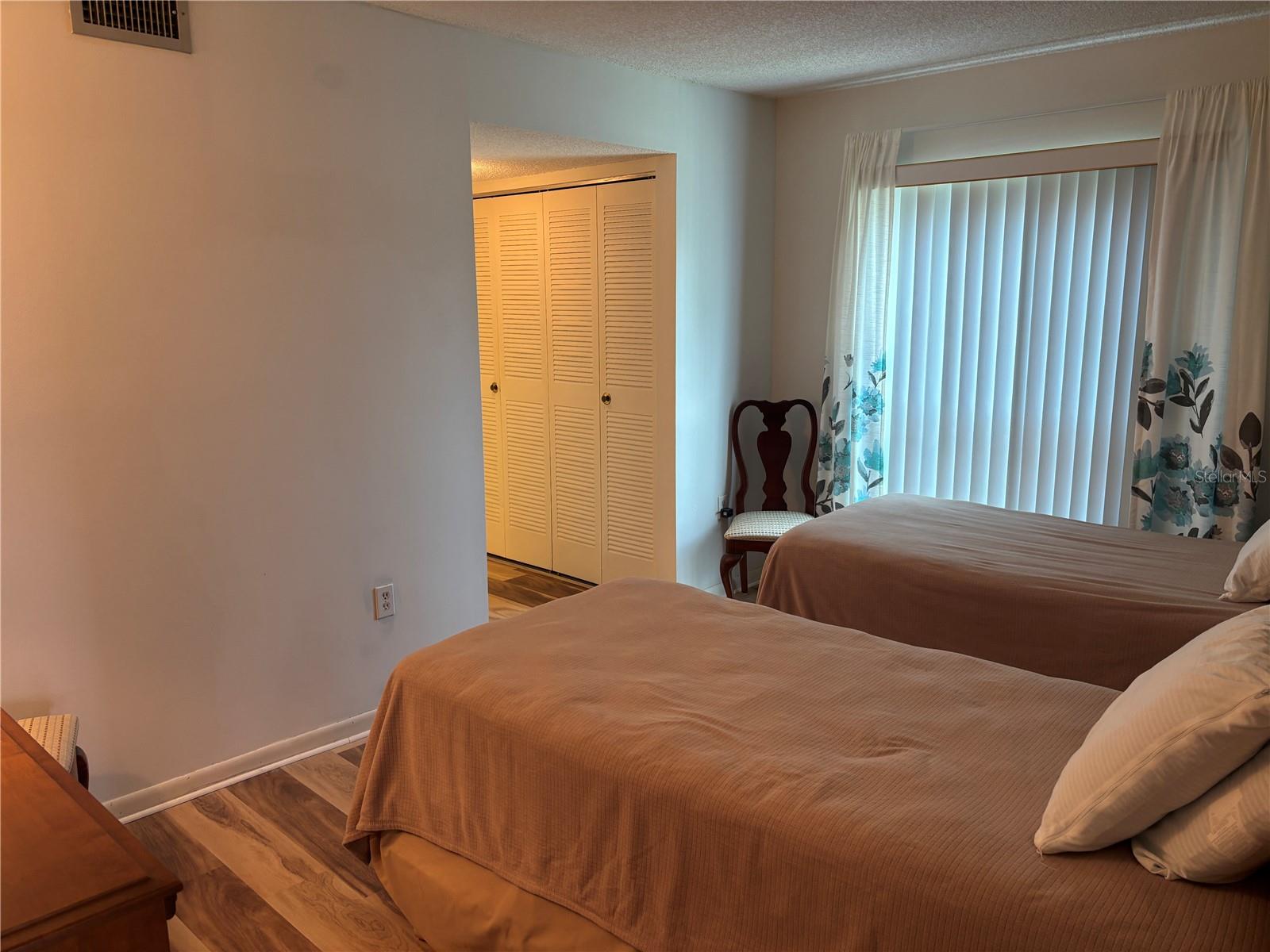 4910 38th Way S #411 Property Photo 12