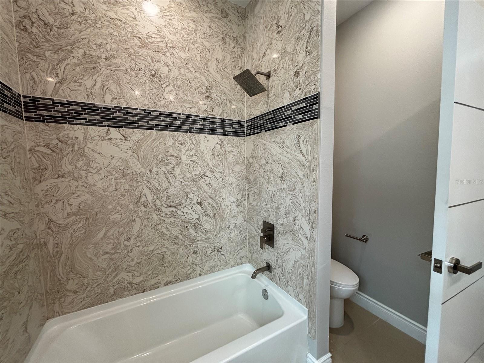 2045 Greenbriar Ter Property Photo 19