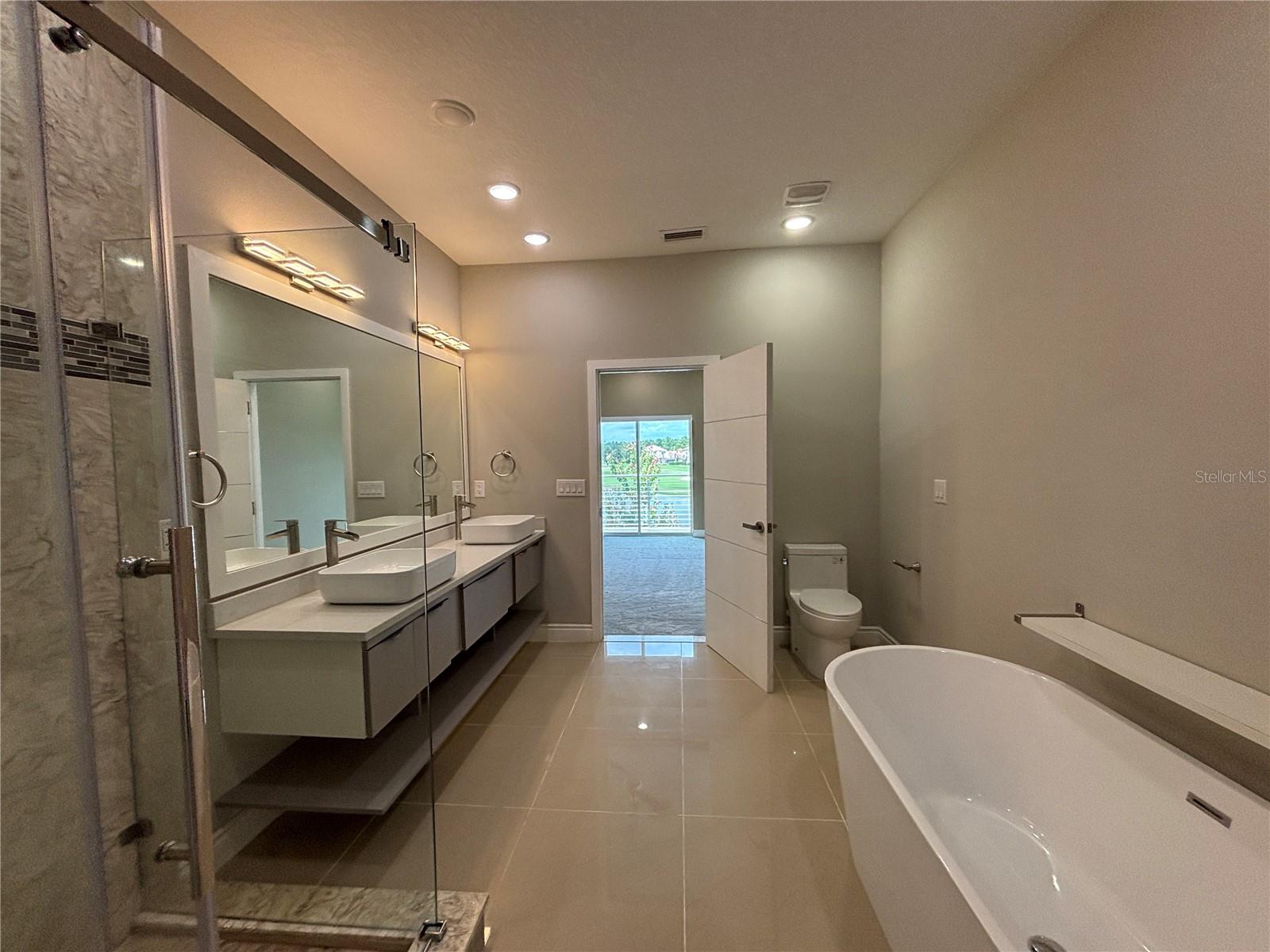 2045 Greenbriar Ter Property Photo 33