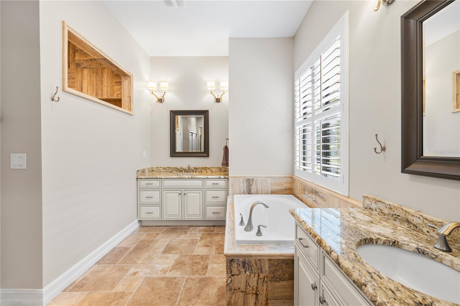 15431 Starling Crossing Dr Property Photo 34