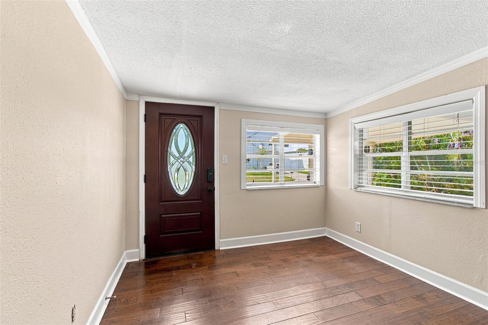 805 W Braddock St #a Property Photo 3