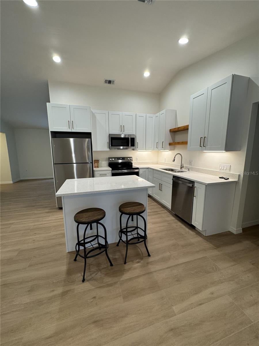 217 S Spring Blvd Property Photo 4