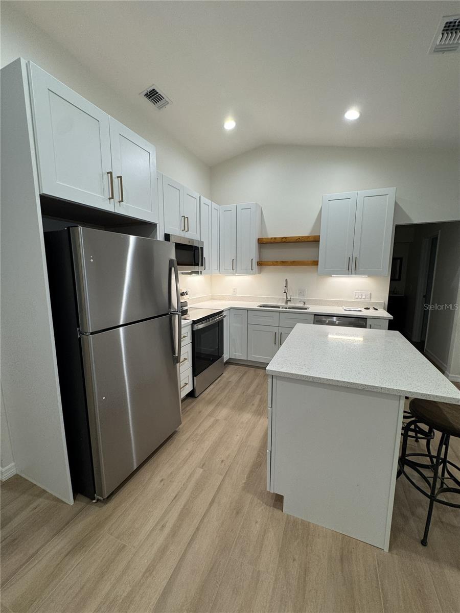 217 S Spring Blvd Property Photo 5
