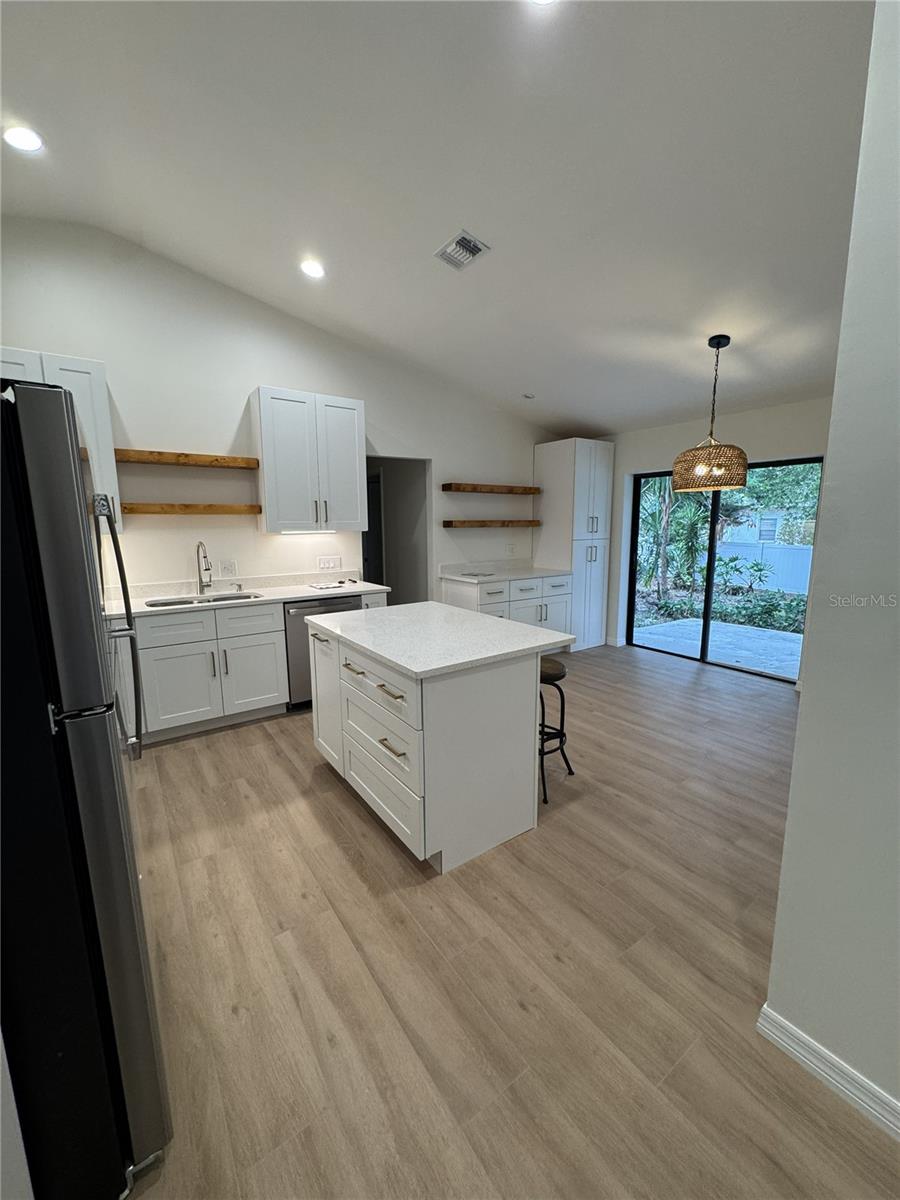 217 S Spring Blvd Property Photo 6