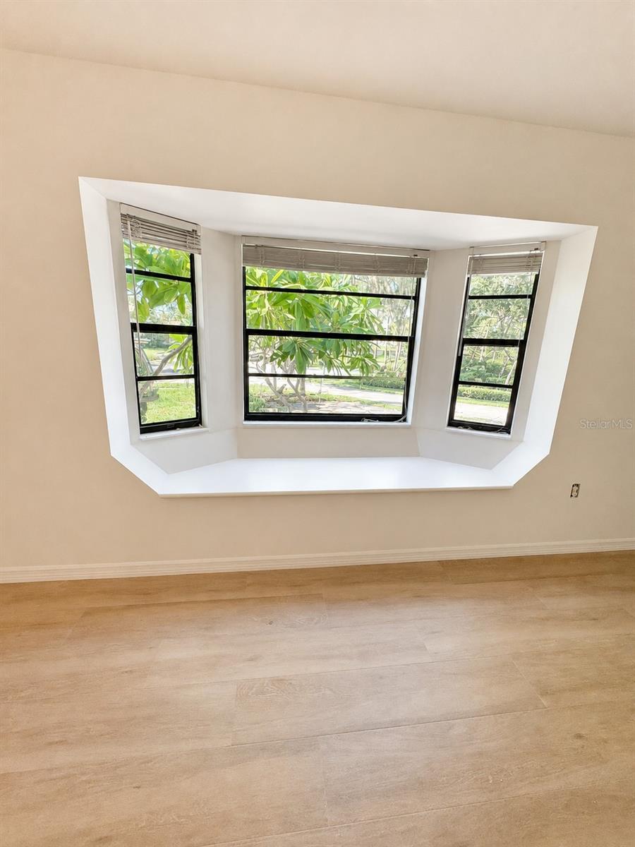 217 S Spring Blvd Property Photo 10