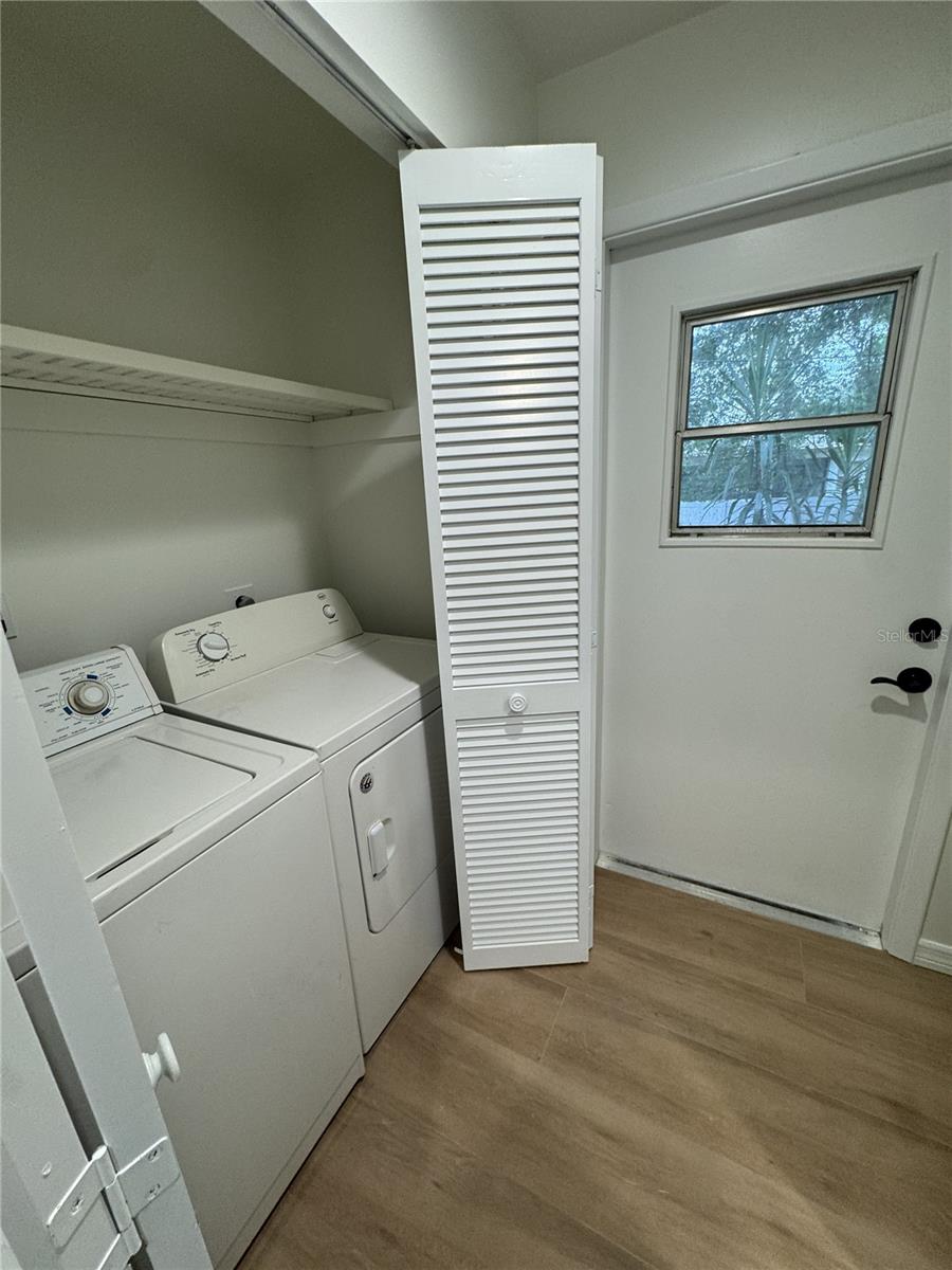 217 S Spring Blvd Property Photo 18