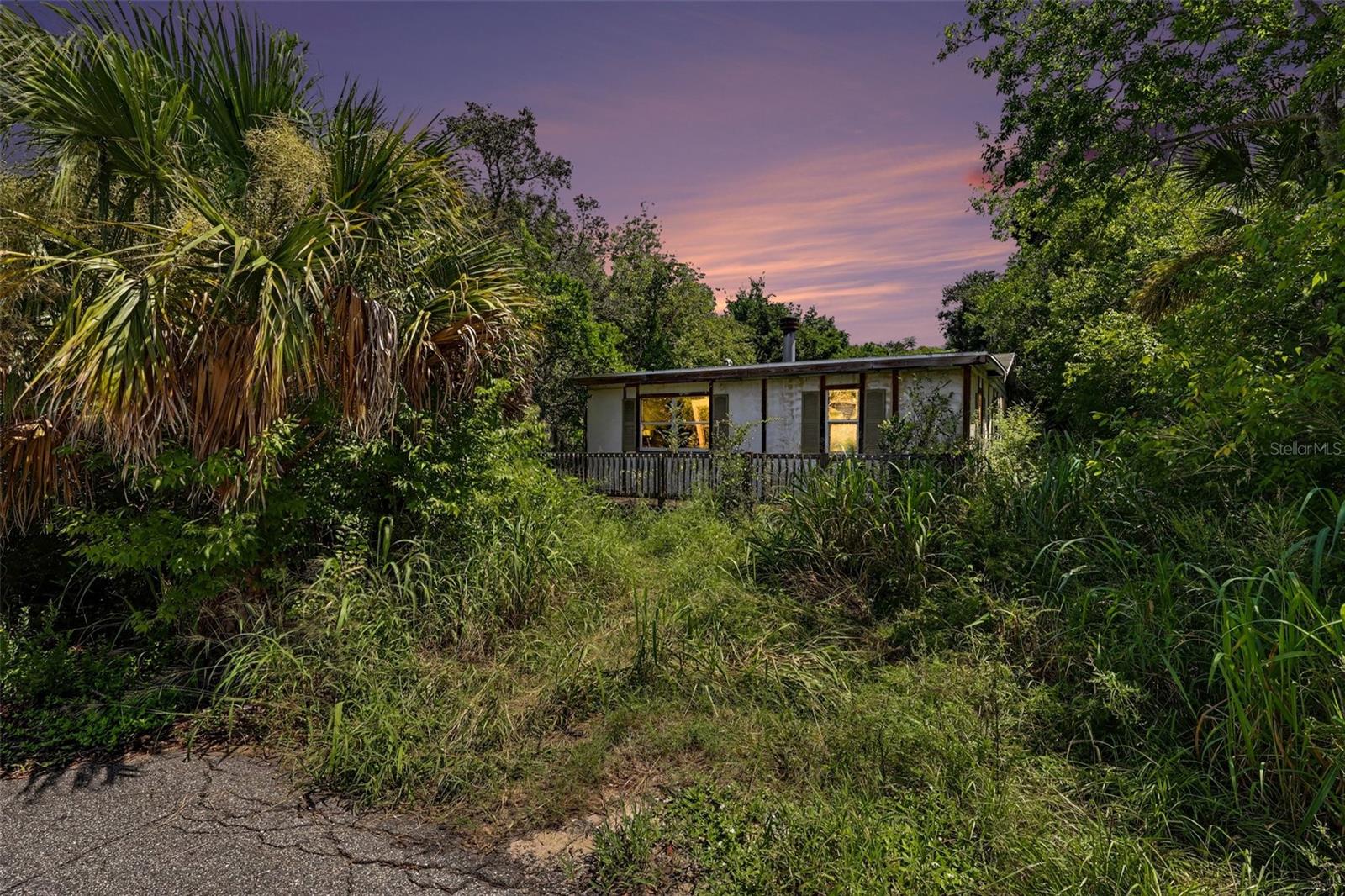 4195 E RAILROAD AVE Property Photo 1