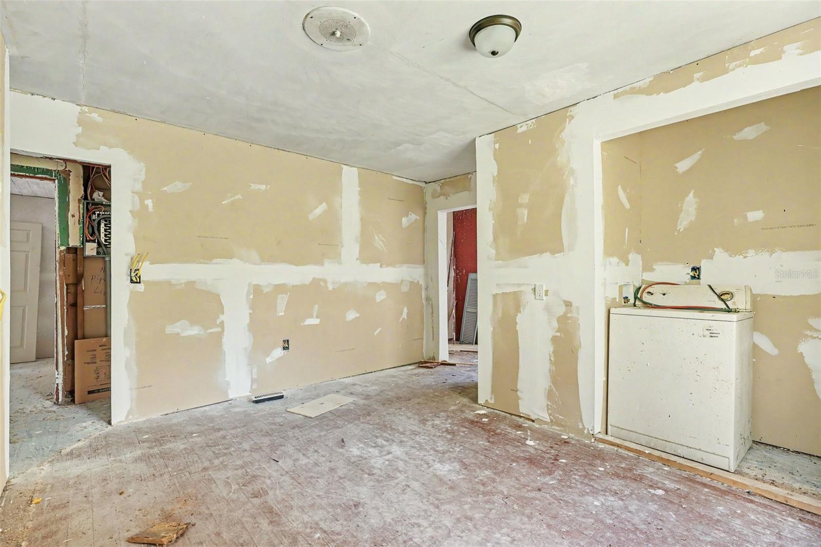 4195 E Railroad Ave Property Photo 8