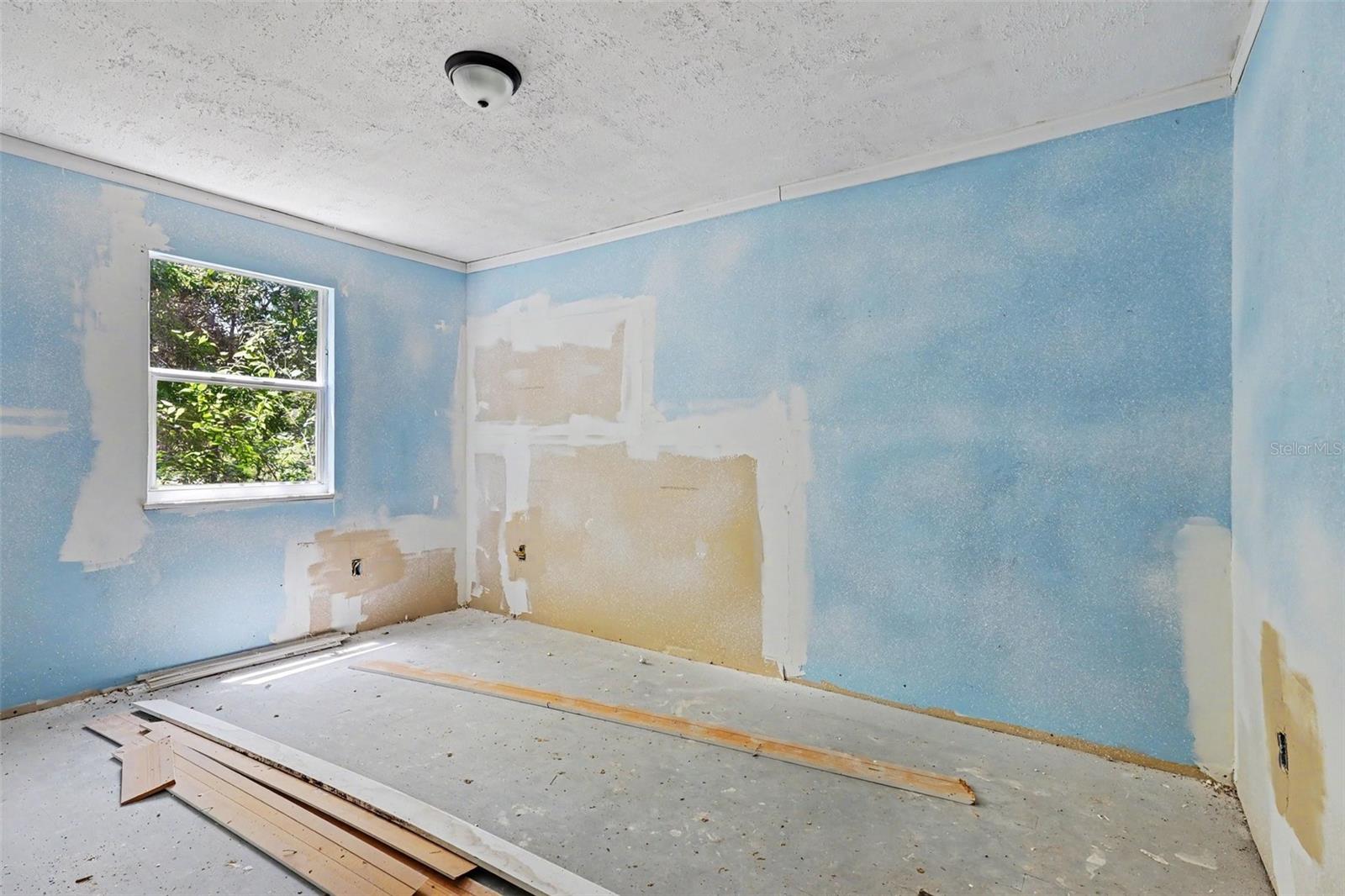 4195 E Railroad Ave Property Photo 12