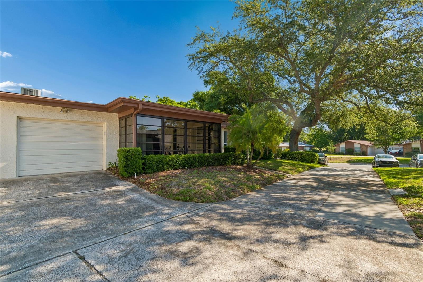 2150 Shelly Dr #b Property Photo 3