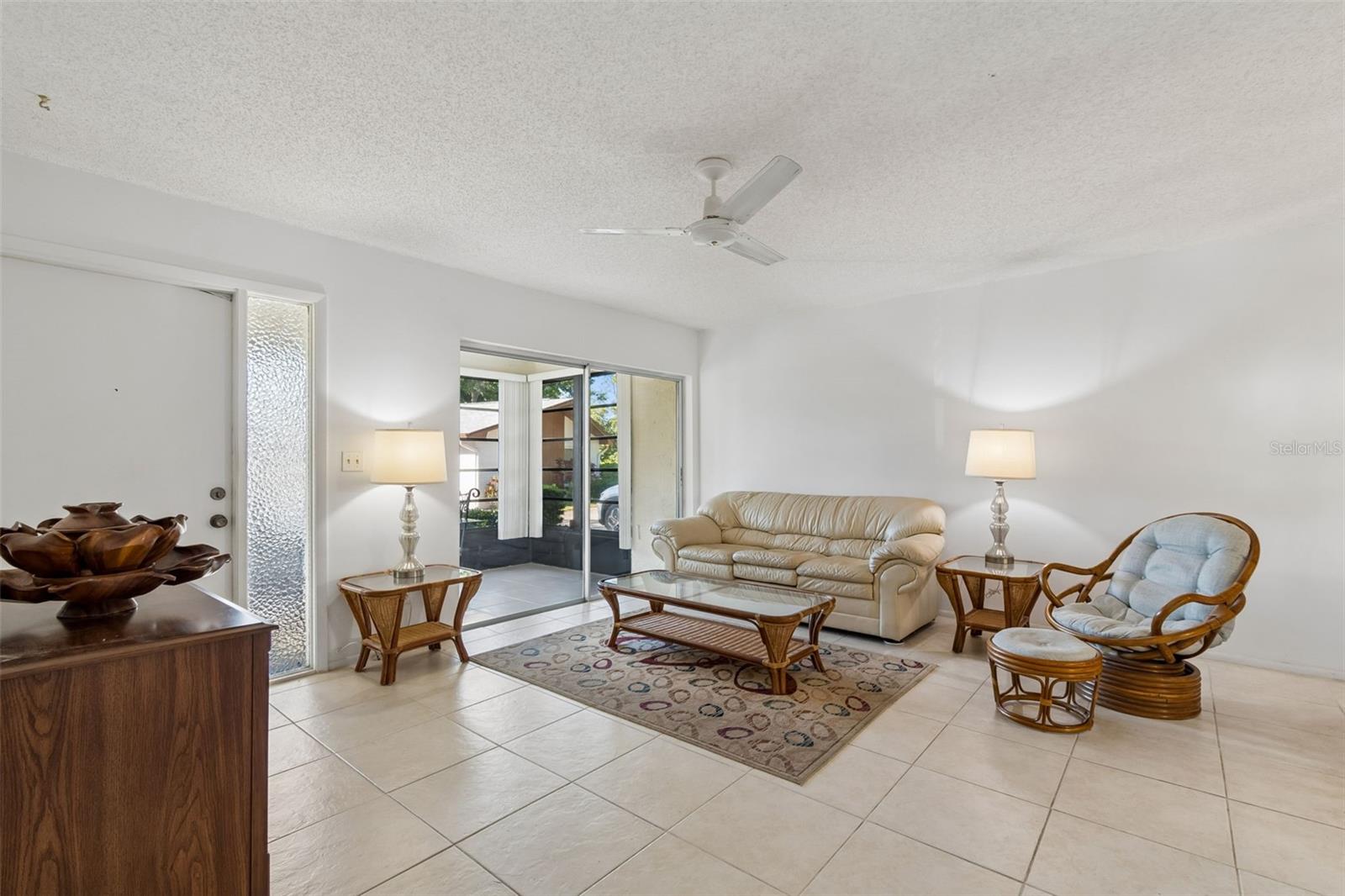 2150 Shelly Dr #b Property Photo 6
