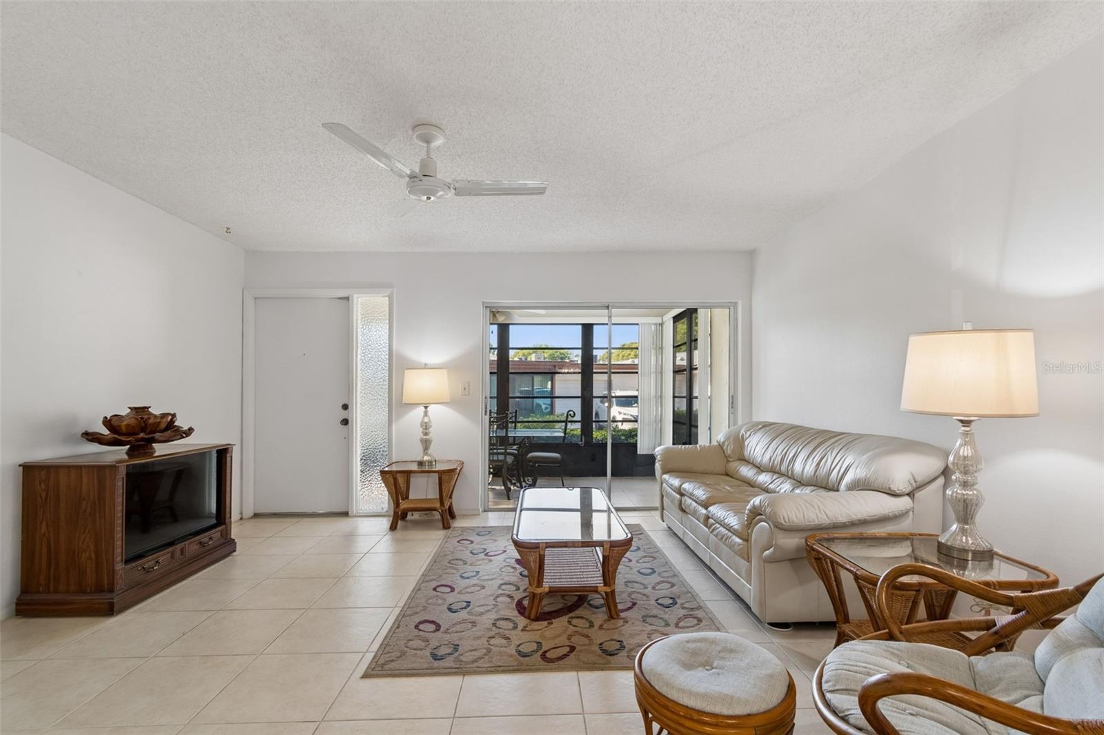 2150 Shelly Dr #b Property Photo 7