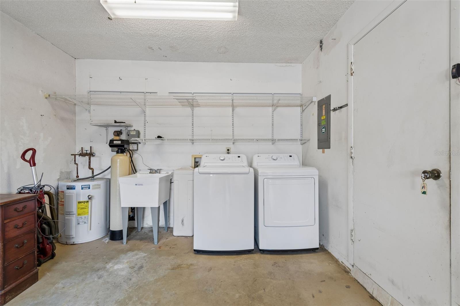 2150 Shelly Dr #b Property Photo 21