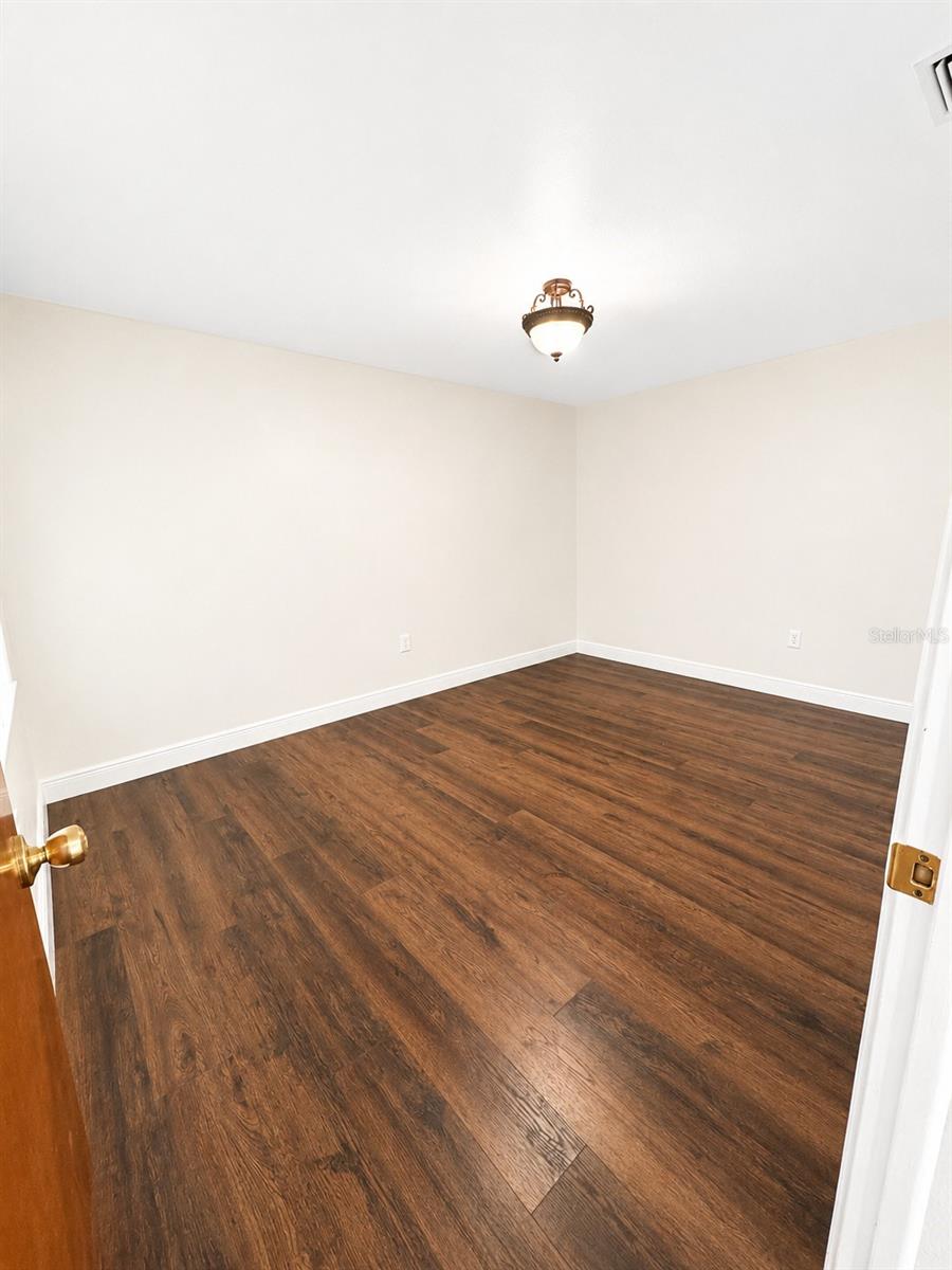 37701 Camphor Dr Property Photo 6