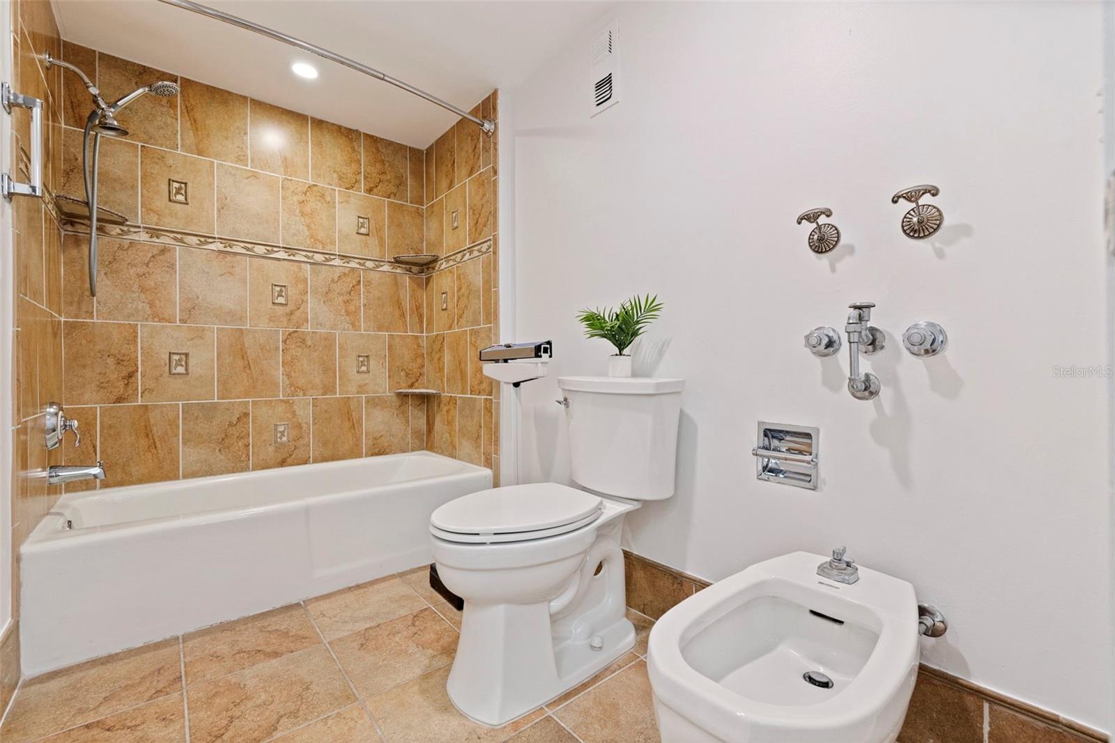 5700 Mariner St #302e Property Photo 21