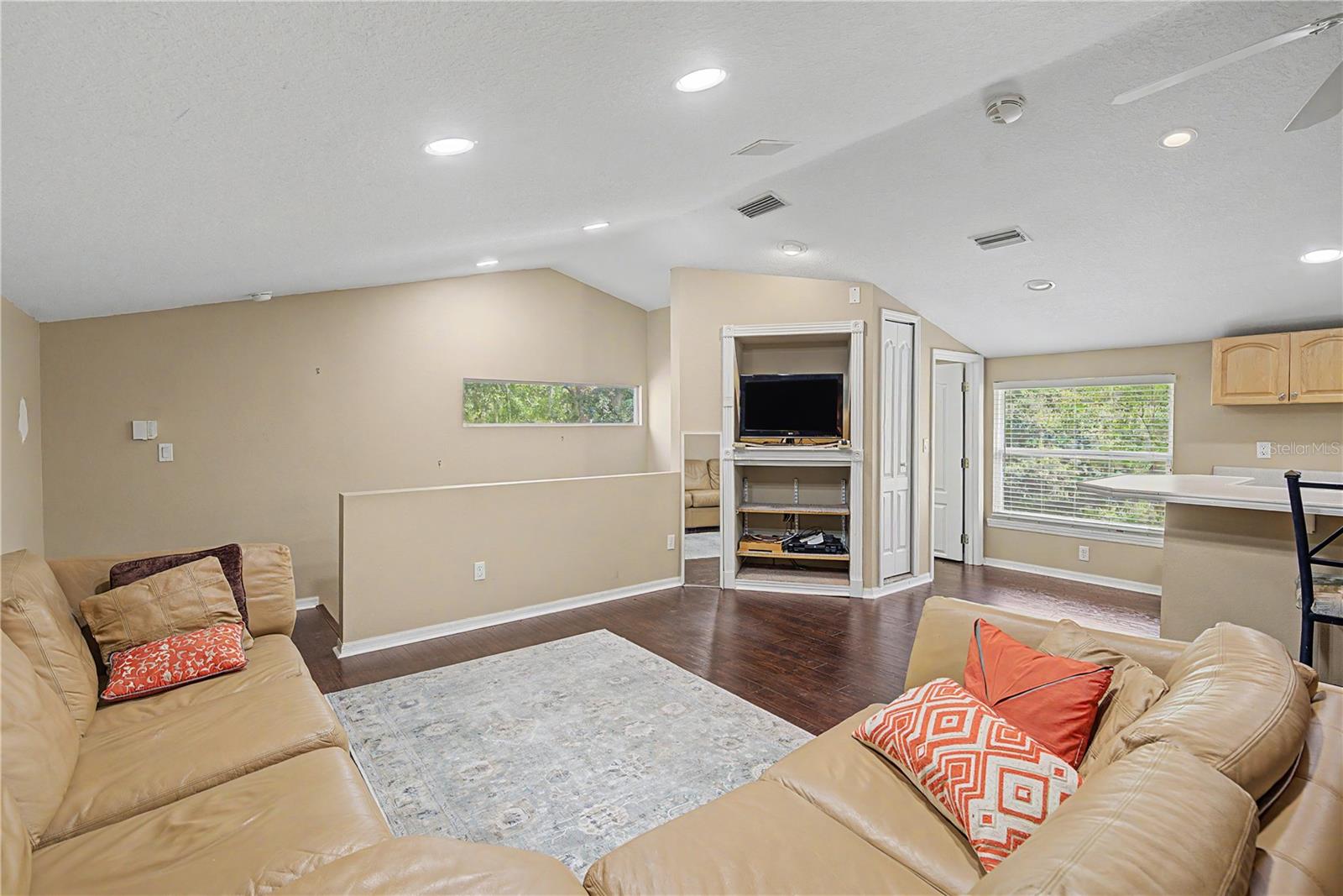 906 Lake Sapphire Ln Property Photo 45
