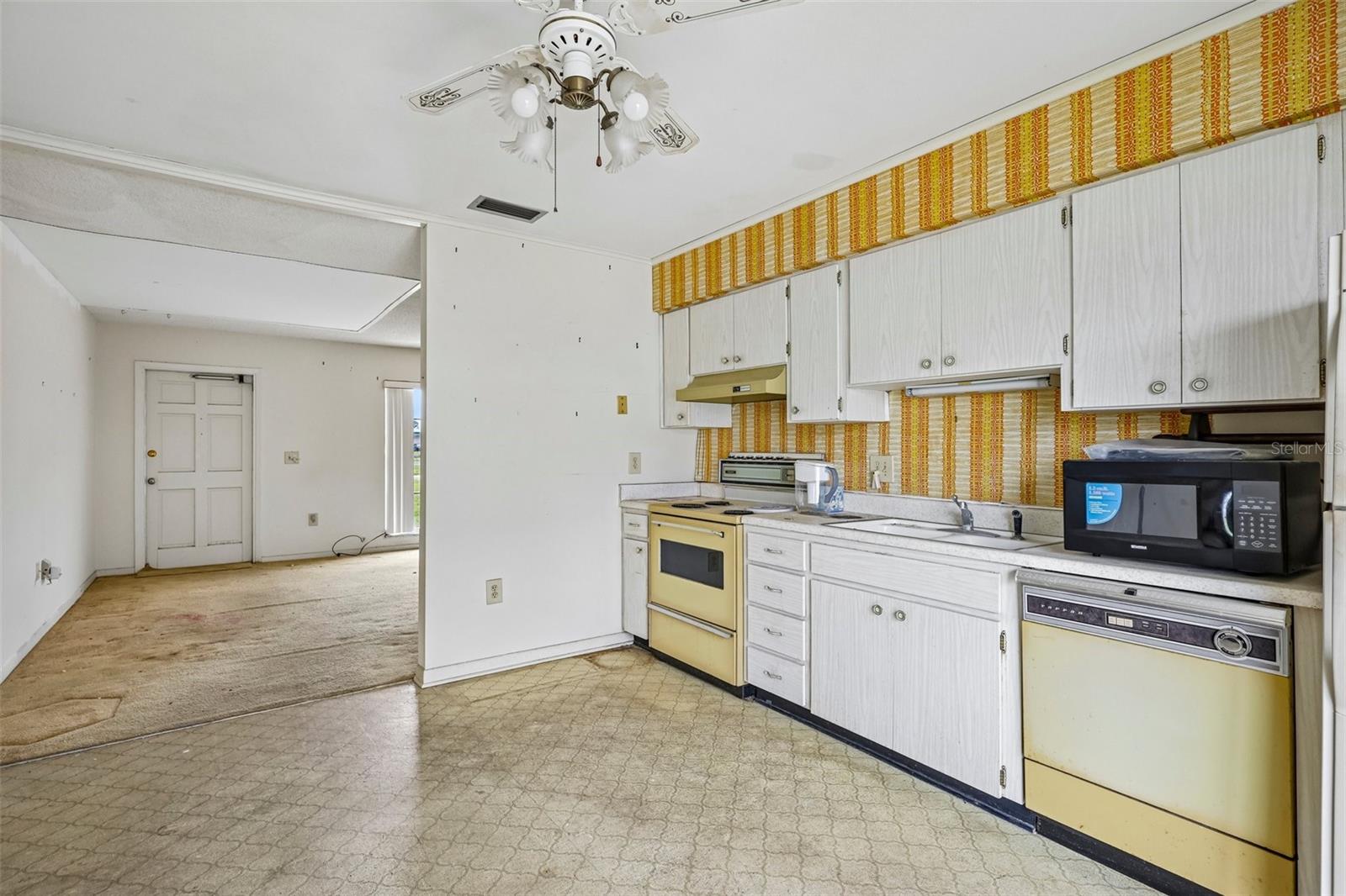 704 Radford Pl Property Photo 10