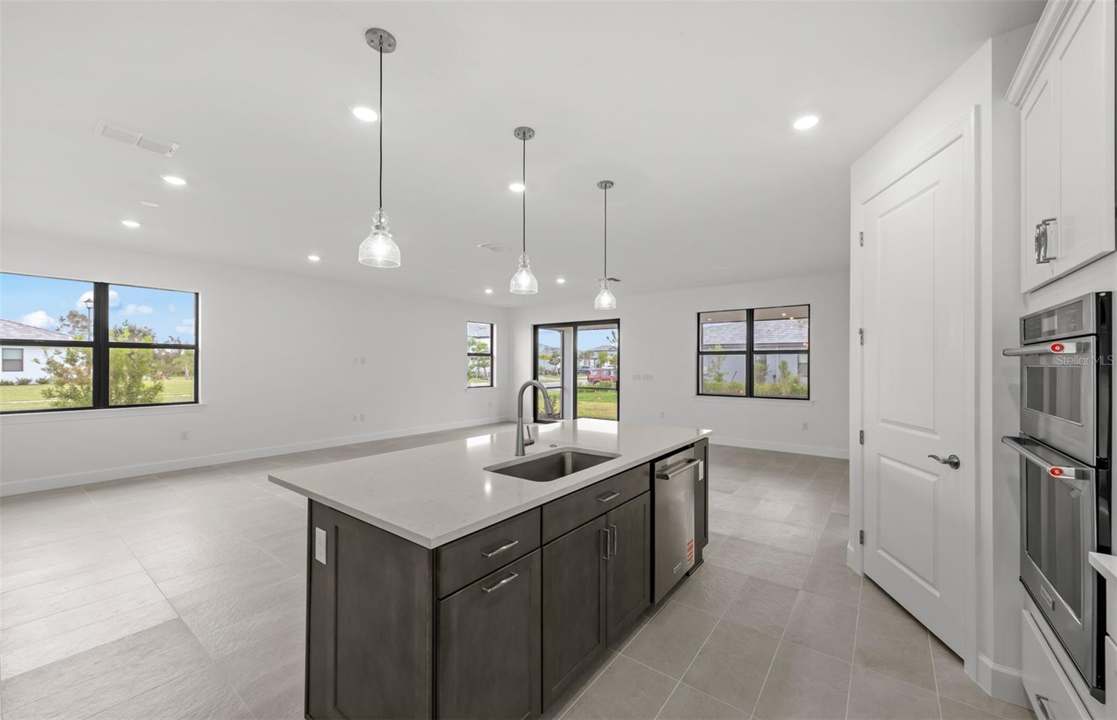 10827 Sun Drop St Property Photo 18