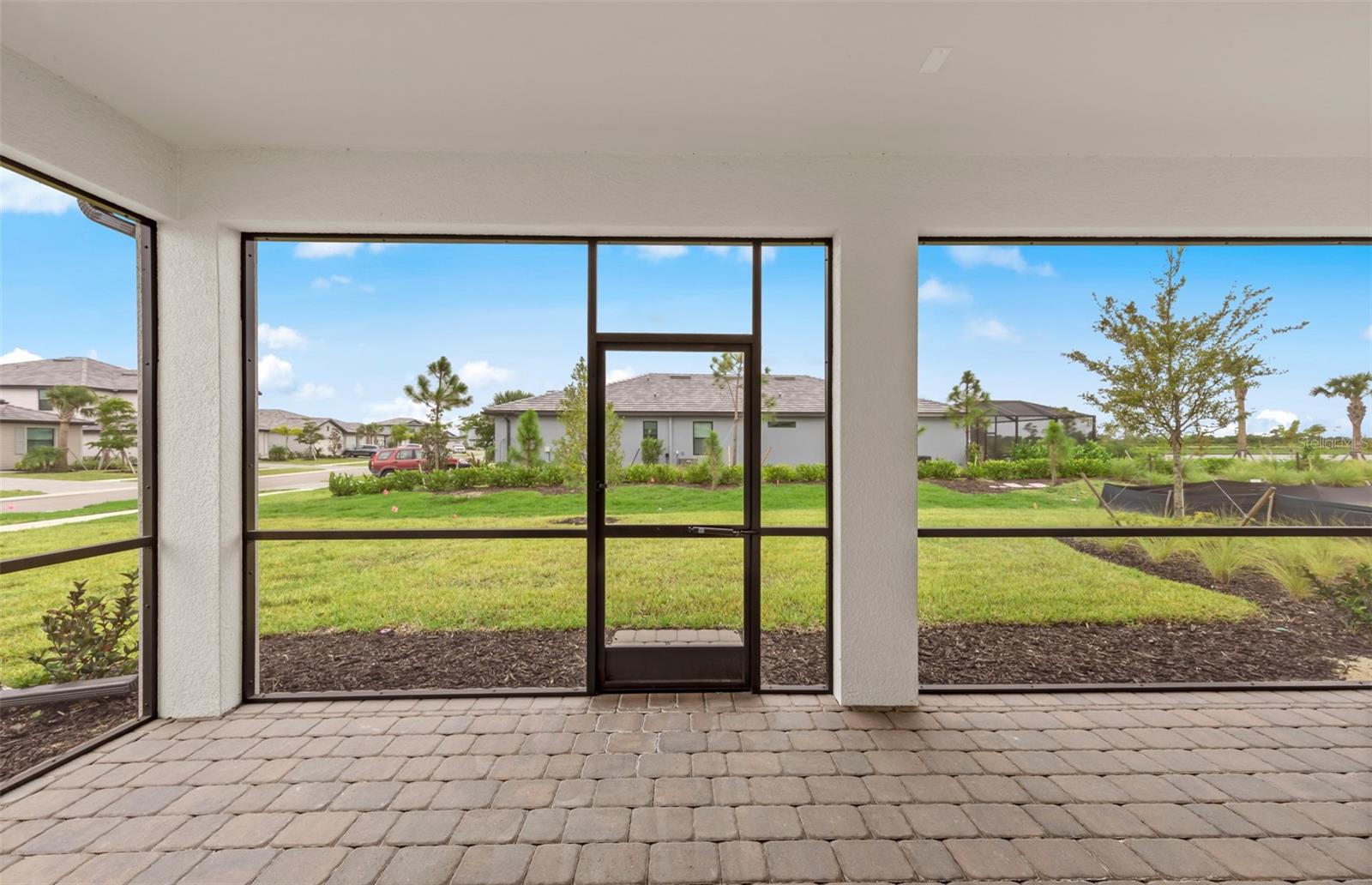 10827 Sun Drop St Property Photo 23