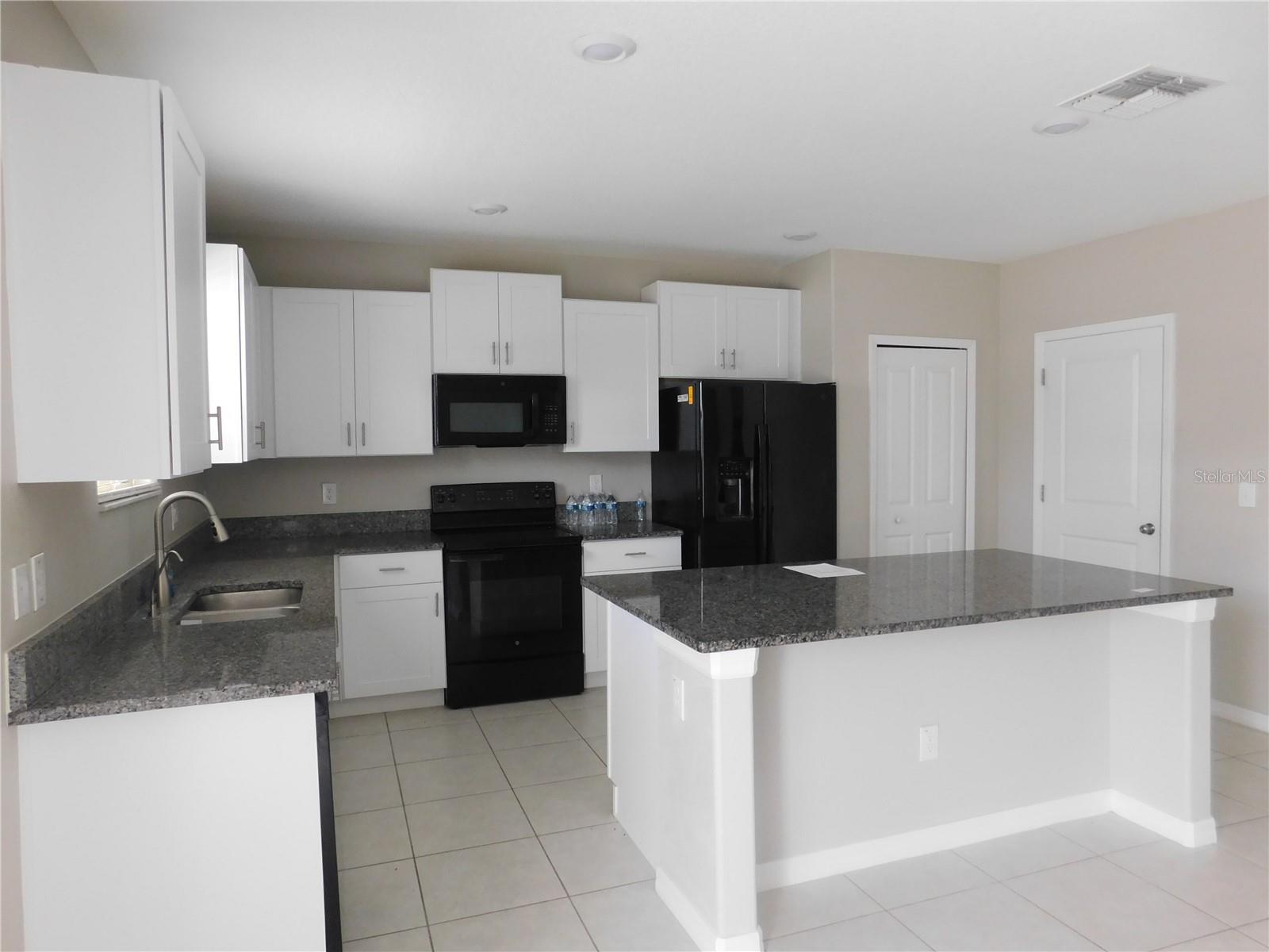238 Argyll Dr Property Photo 4