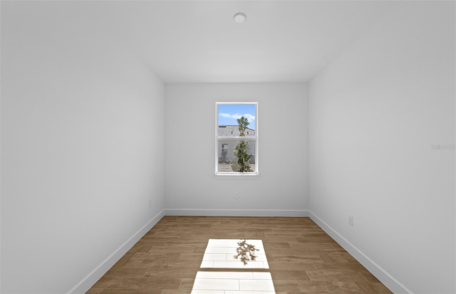 17086 Moonflower Dr Property Photo 5