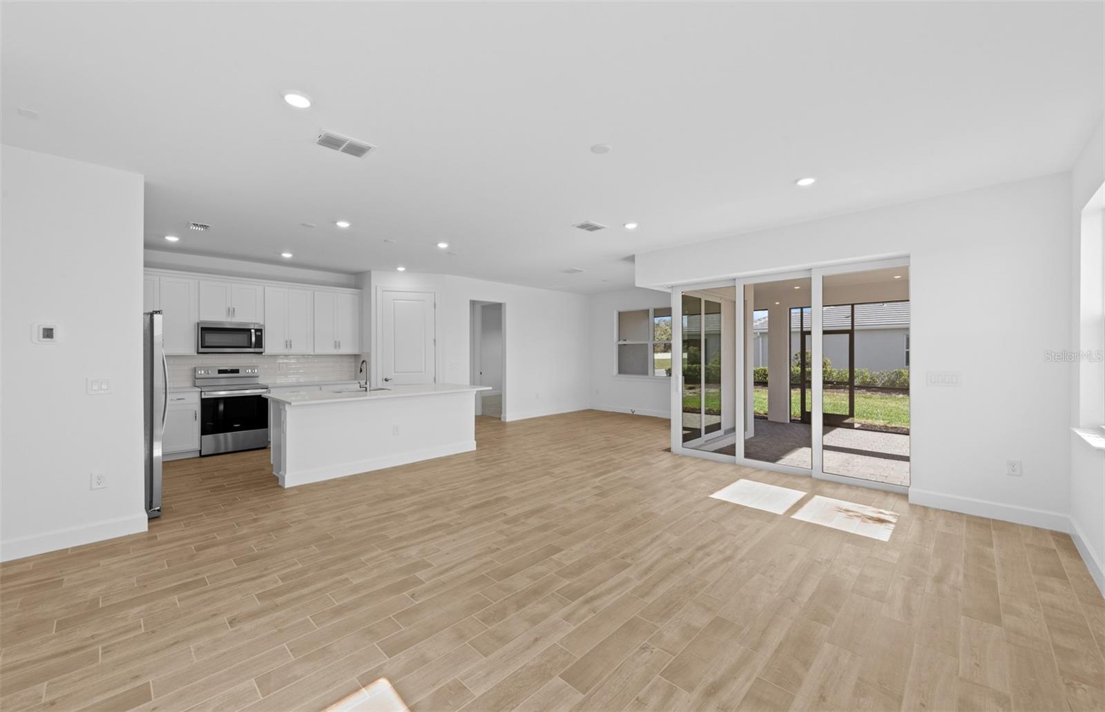 17086 Moonflower Dr Property Photo 7