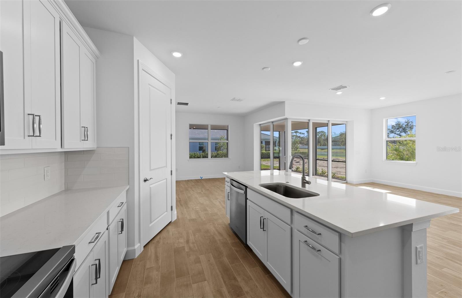 17086 Moonflower Dr Property Photo 14