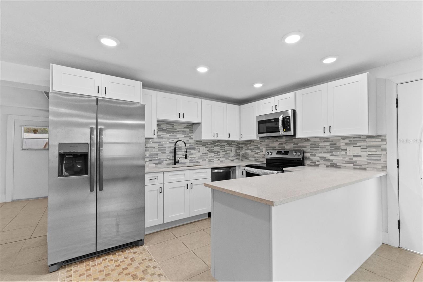 1523 W Broad St Property Photo 6