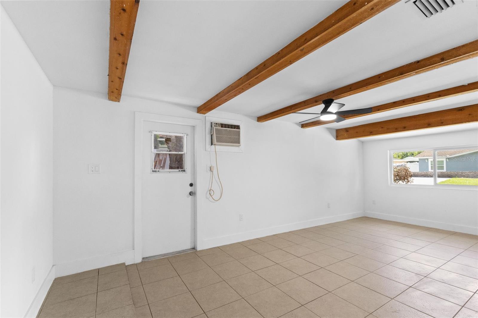 1523 W Broad St Property Photo 9