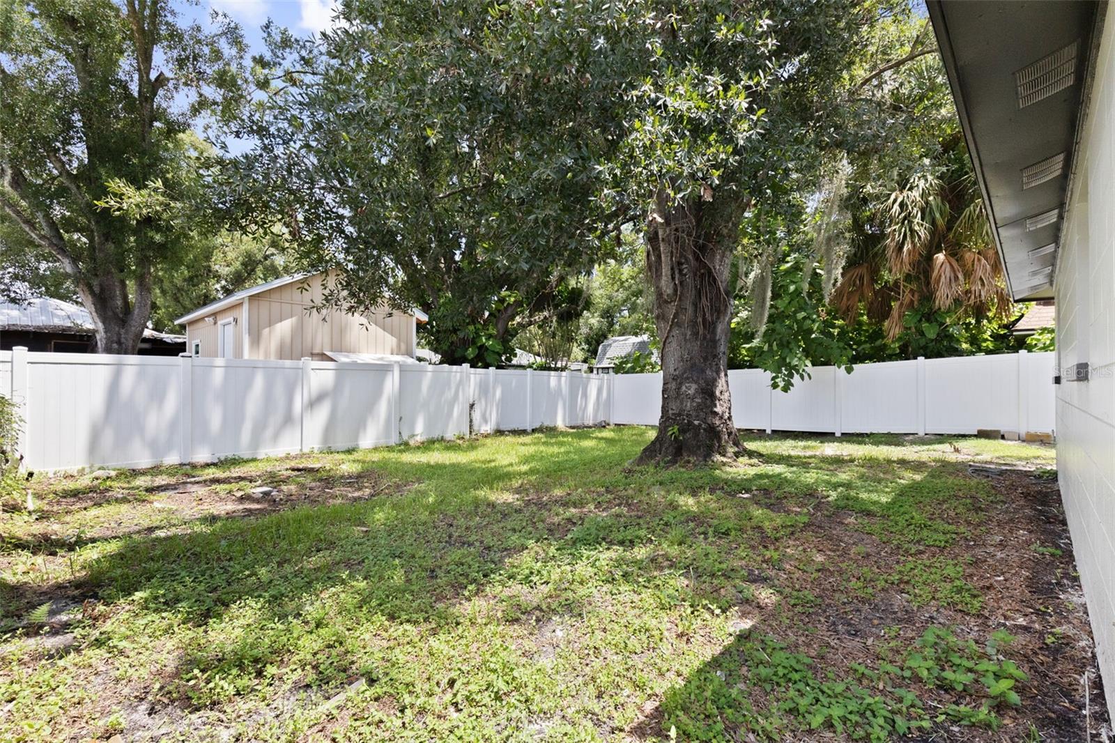 1523 W Broad St Property Photo 32