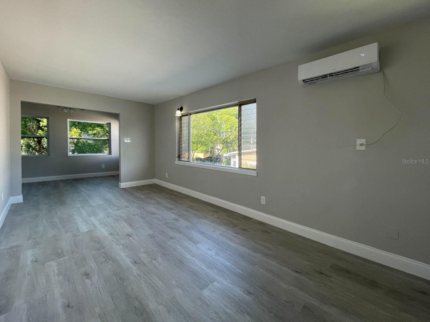 2704 E Columbus Dr #c Property Photo 6