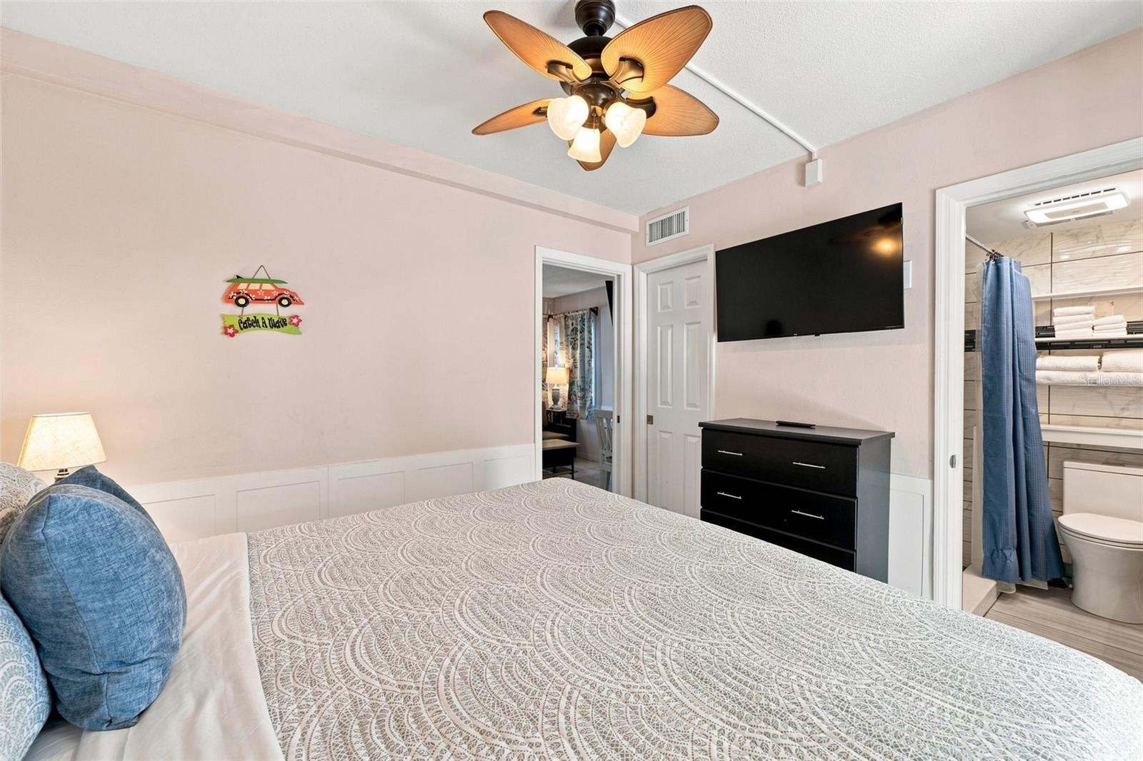 673 Bay Esplanade #109 Property Photo 10
