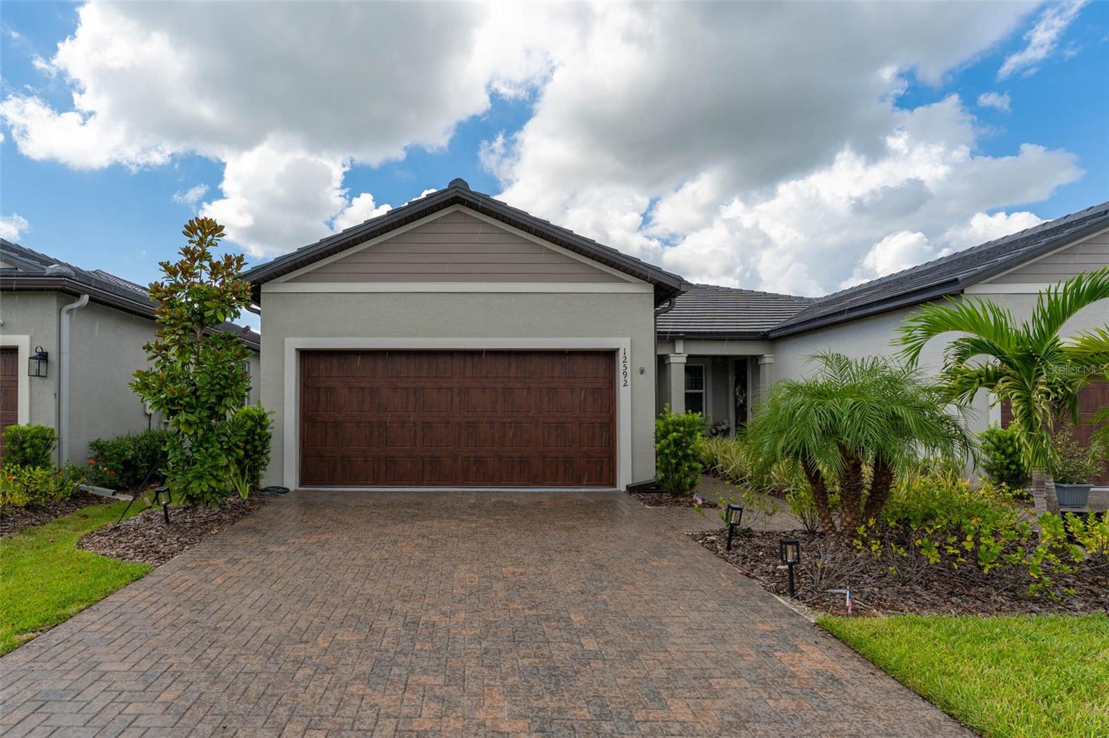 12592 Lily Quartz Loop Property Photo 2