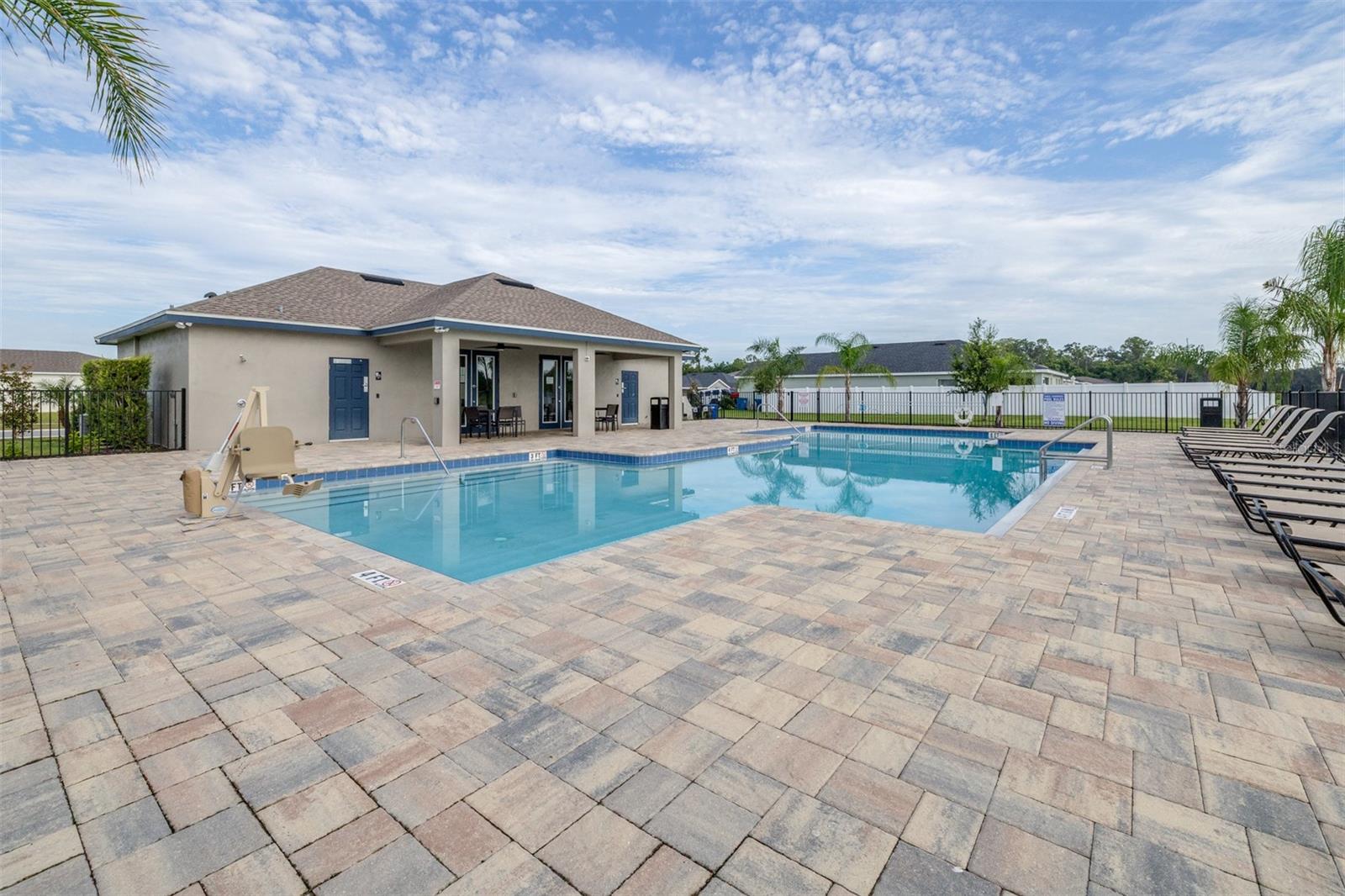 2081 Golden Beak Dr Property Photo 45