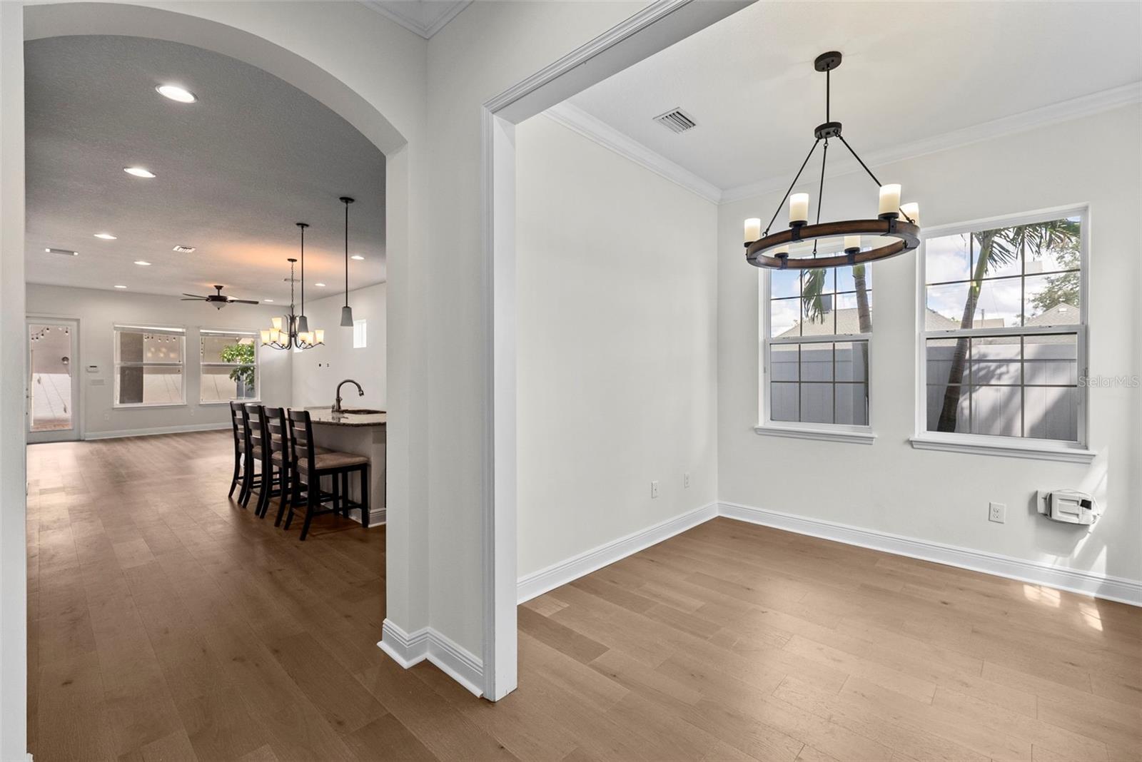 207 S Moody Ave #a Property Photo 4