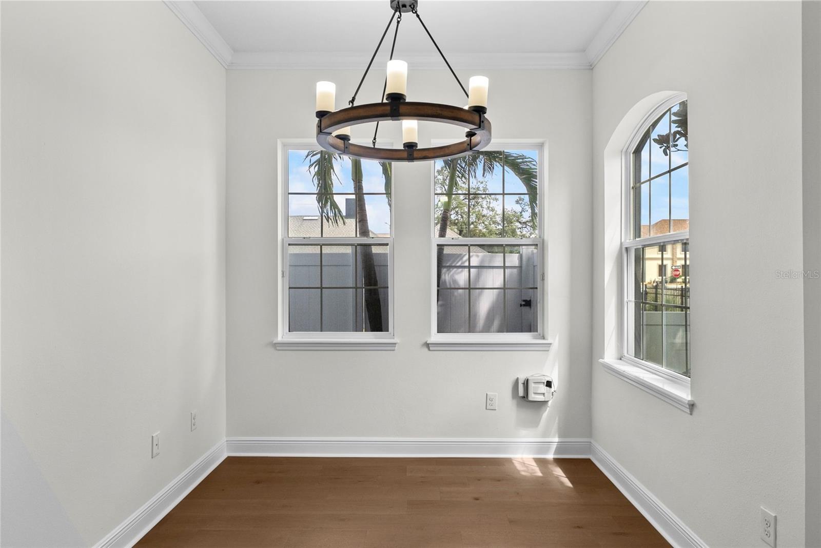 207 S Moody Ave #a Property Photo 6