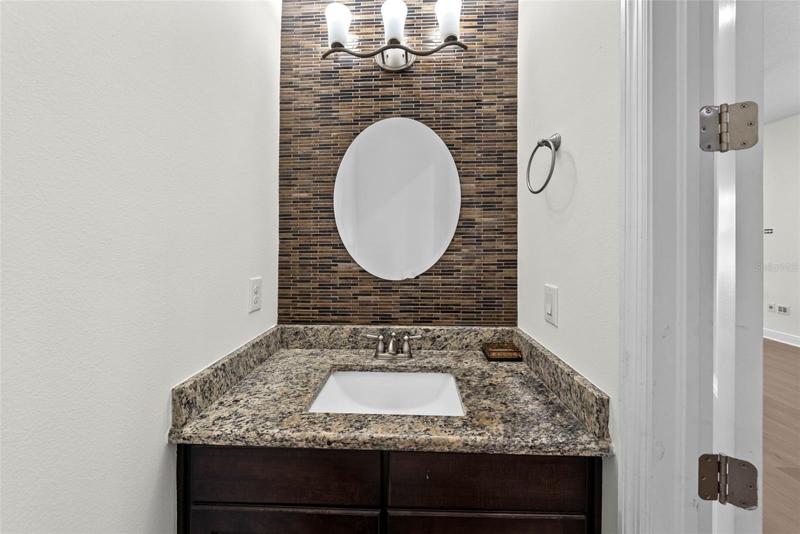 207 S Moody Ave #a Property Photo 19
