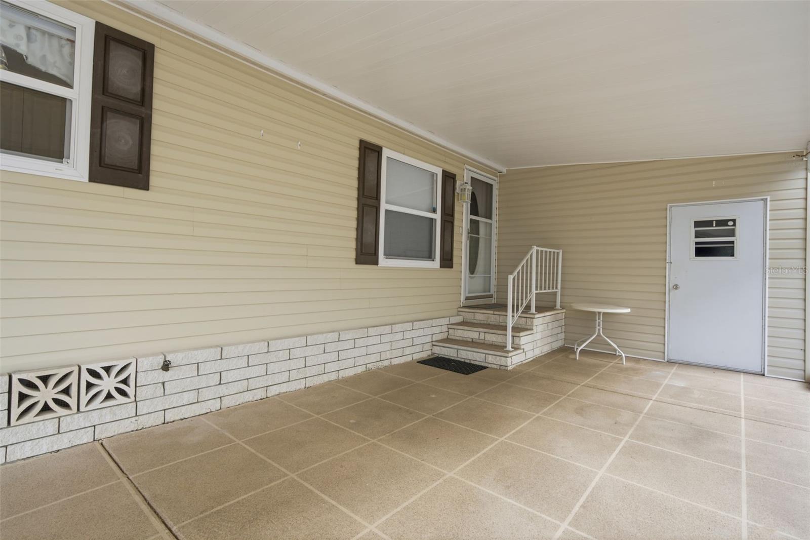 7 Frangipani Cir Property Photo 4