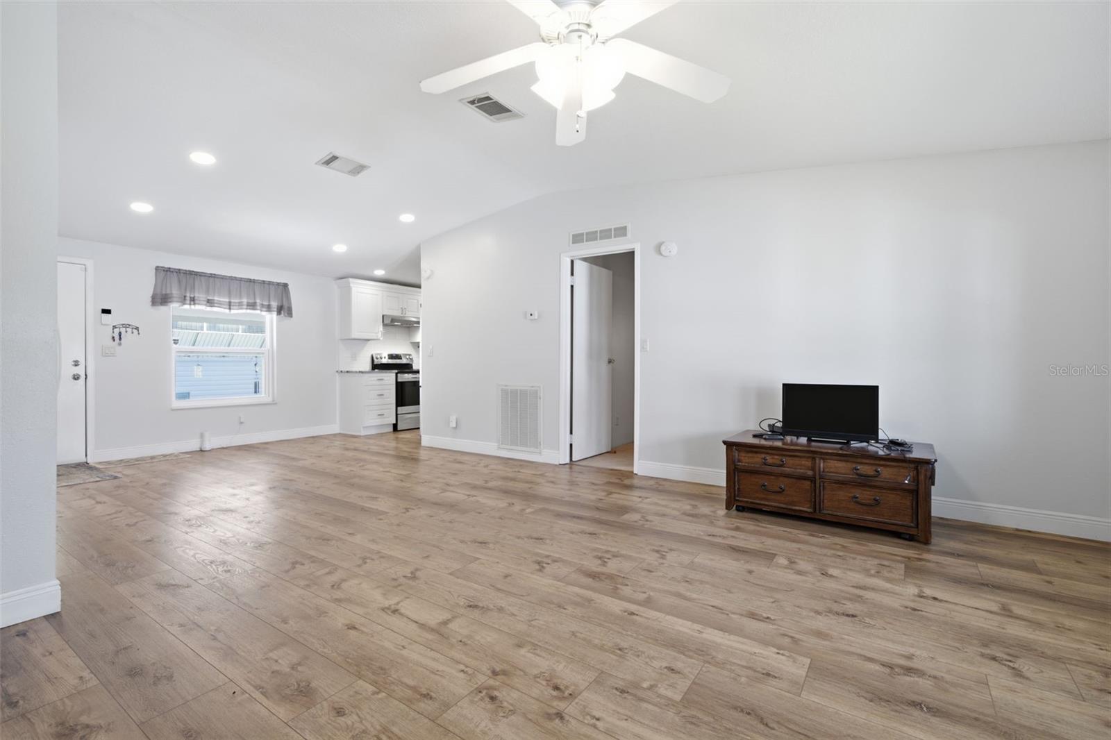 7 Frangipani Cir Property Photo 8