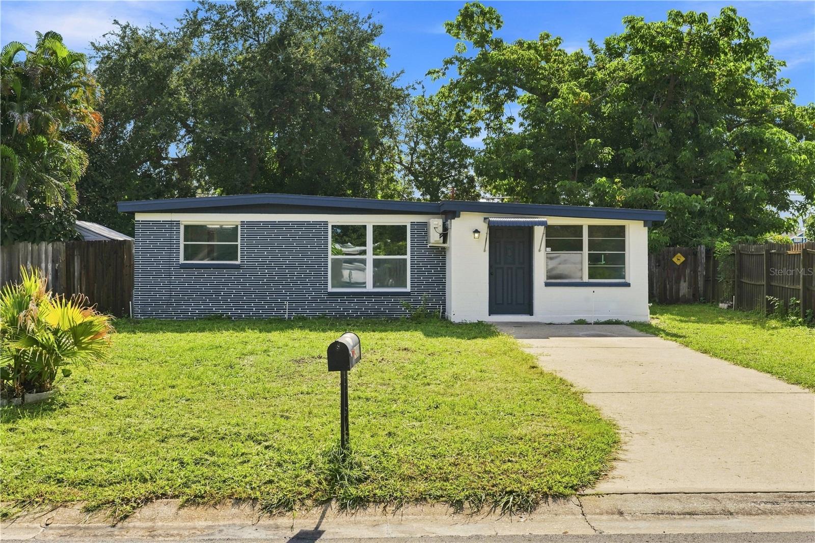 9149 83rd St Property Photo 1